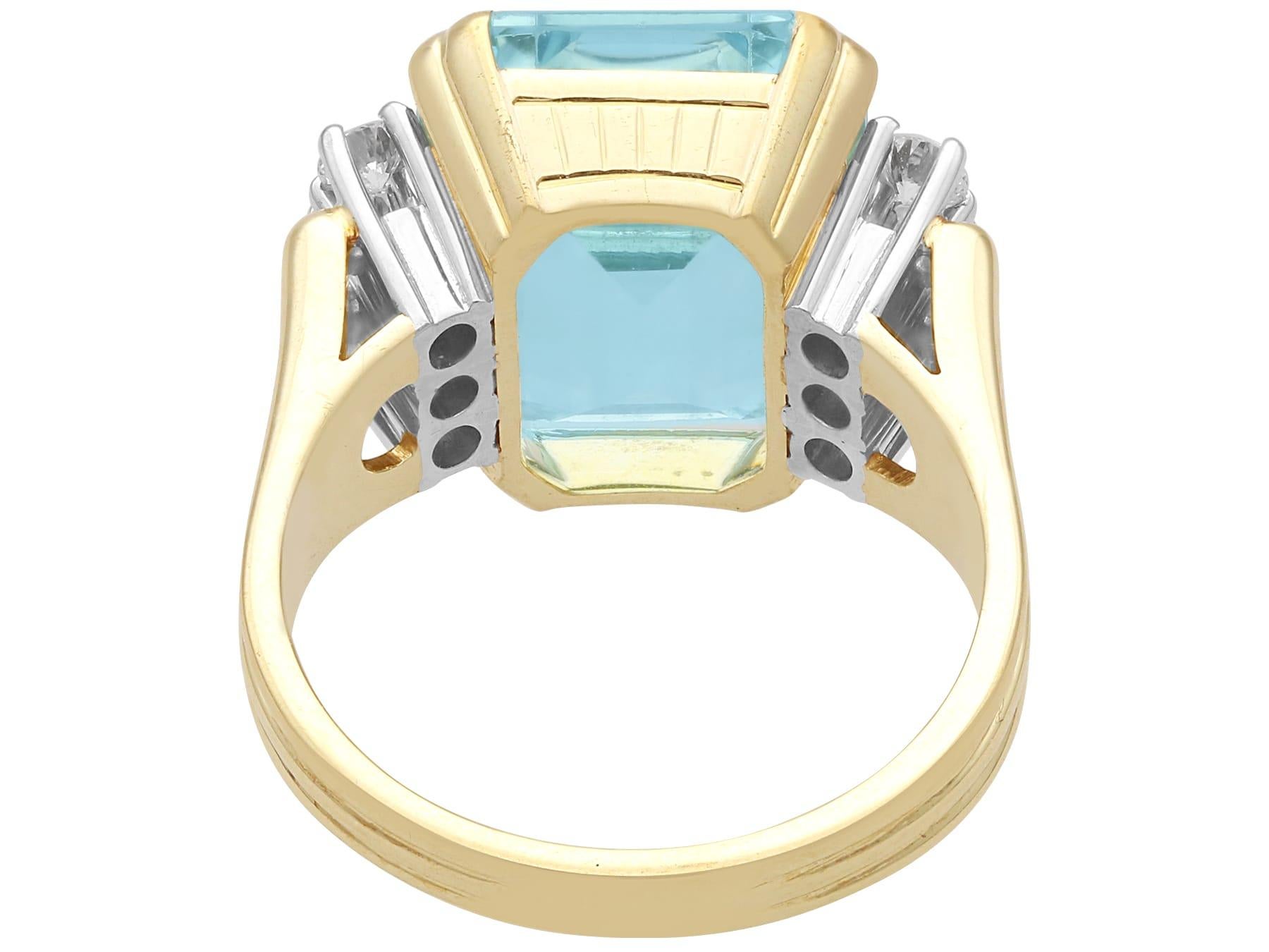 Anello in oro giallo 14k con acquamarina da 10,56 carati e diamante da 0,48 carati Circa 1960 in vendita 1