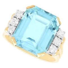 10.56 Carat Aquamarine and 0.48 Carat Diamond 14k Yellow Gold Ring Circa 1960