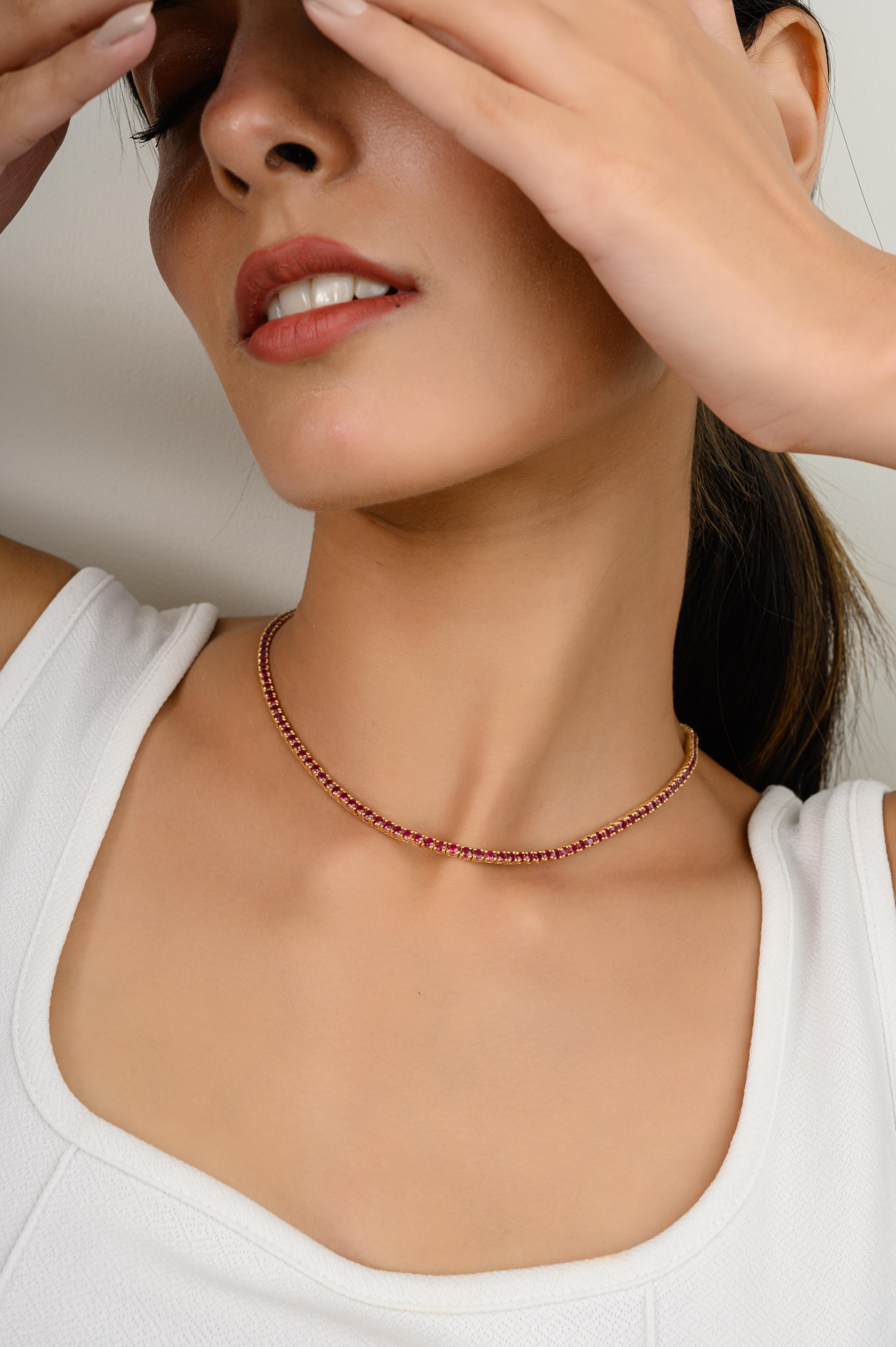 Taille ronde Collier de fiançailles en or jaune massif 18 carats avec rubis rond naturel de 10,56 carats en vente