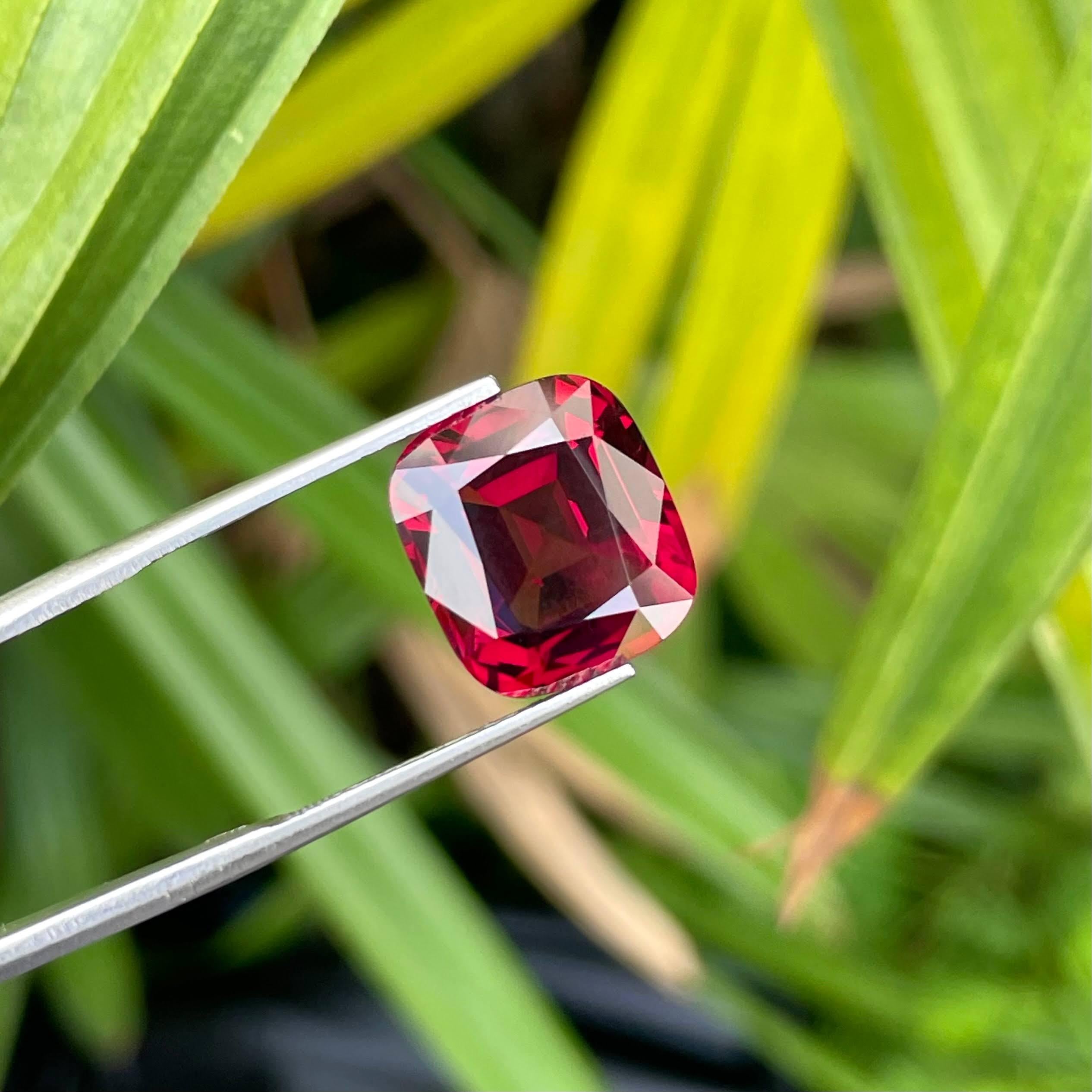 Modern 10.56 Carats Bright Red Garnet Stone Cushion Cut Natural Madagascar's Gemstone For Sale