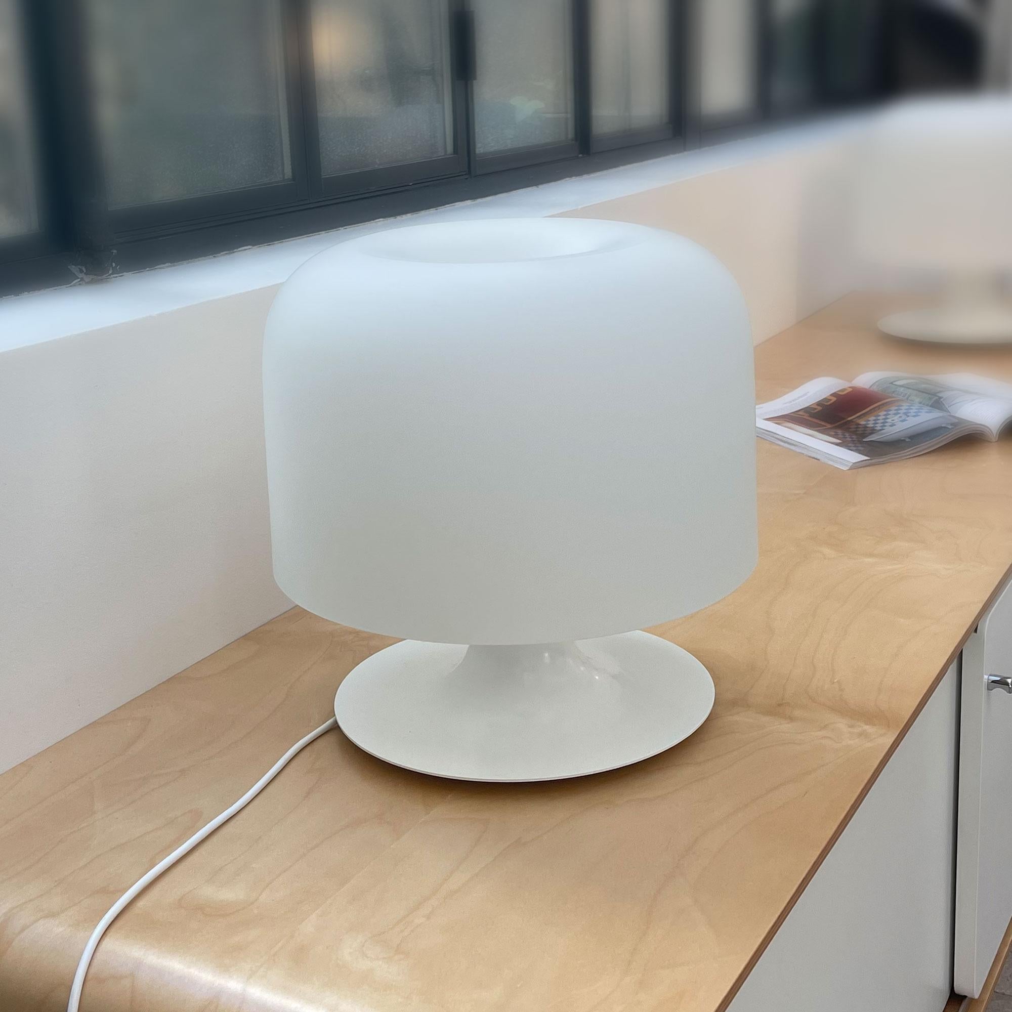 Français 10576 Lampe à poser de Disderot en vente