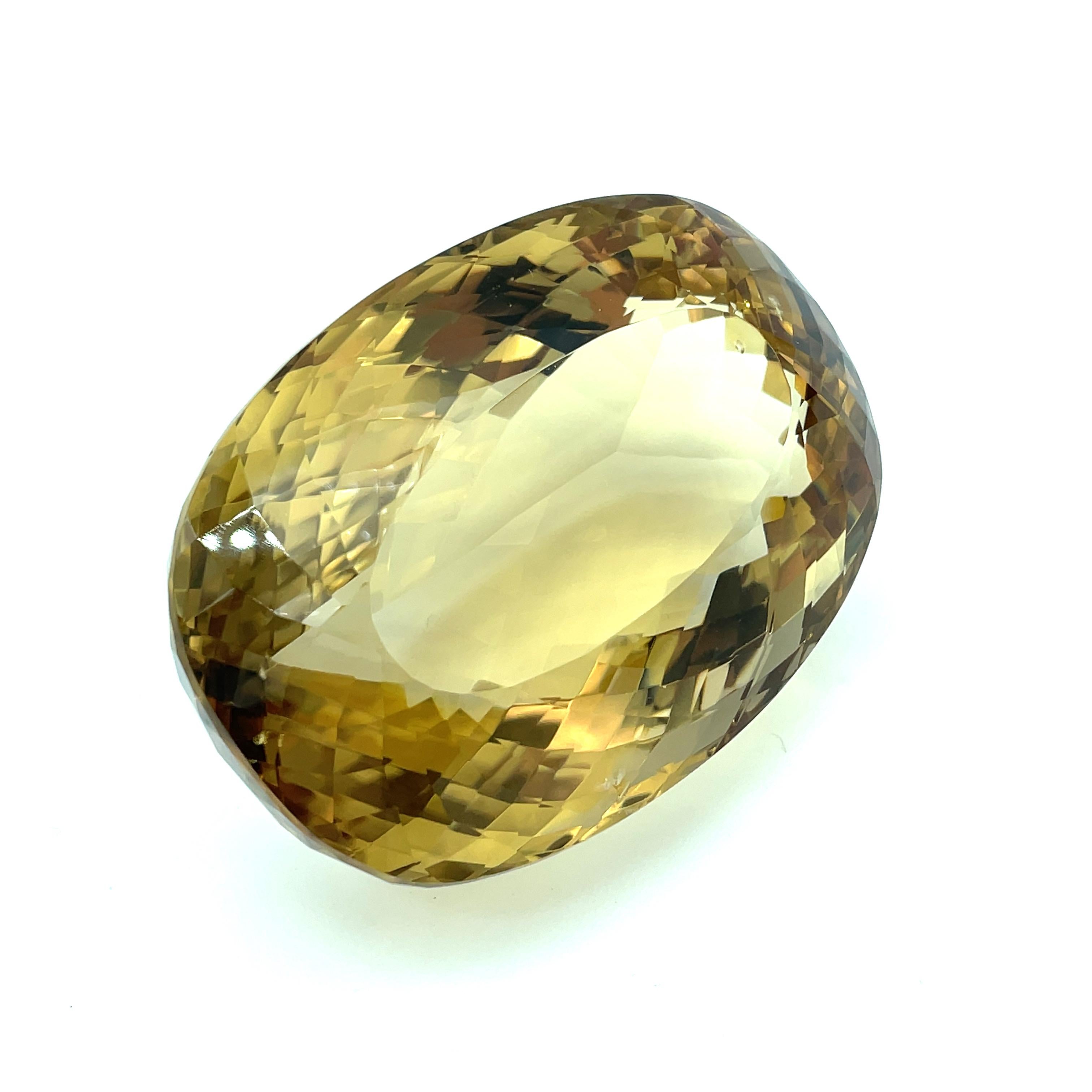 1058 Carat Oval Faceted Smoky Quartz Collector Gemstone (pierre précieuse de collection)   Neuf - En vente à Los Angeles, CA