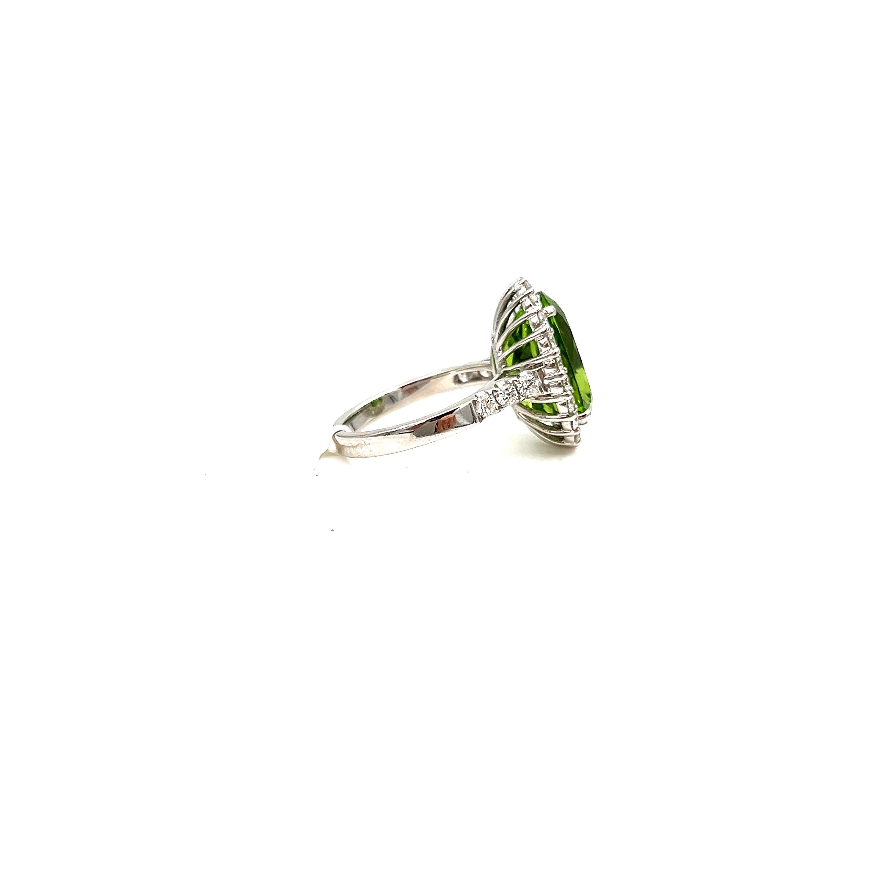 Oval Cut 10.59 ct Natural Peridot & Diamond Ring  For Sale