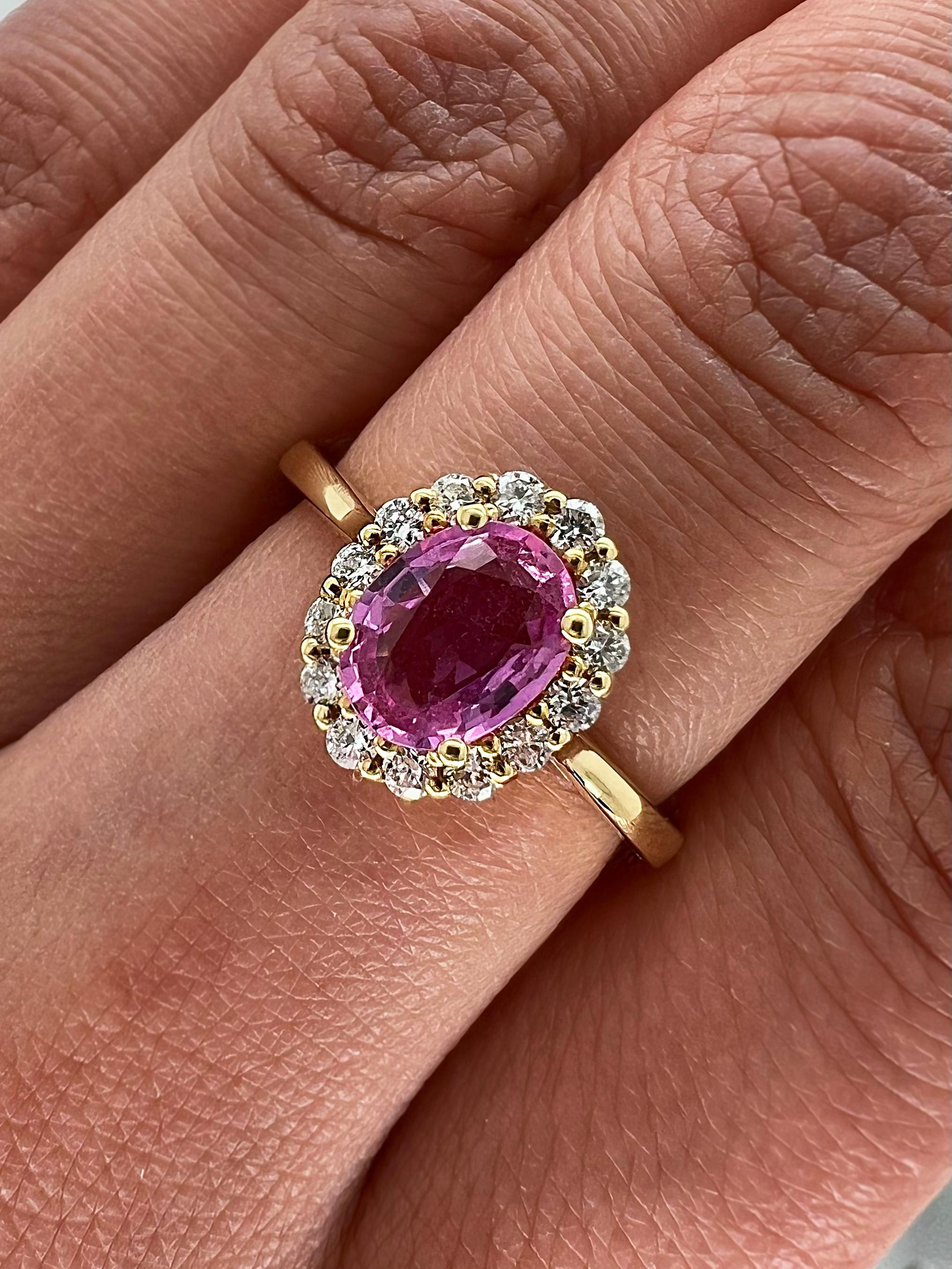 1.33 Total Carat Pink Sapphire Diamond Halo Ladies Ring In New Condition For Sale In New York, NY