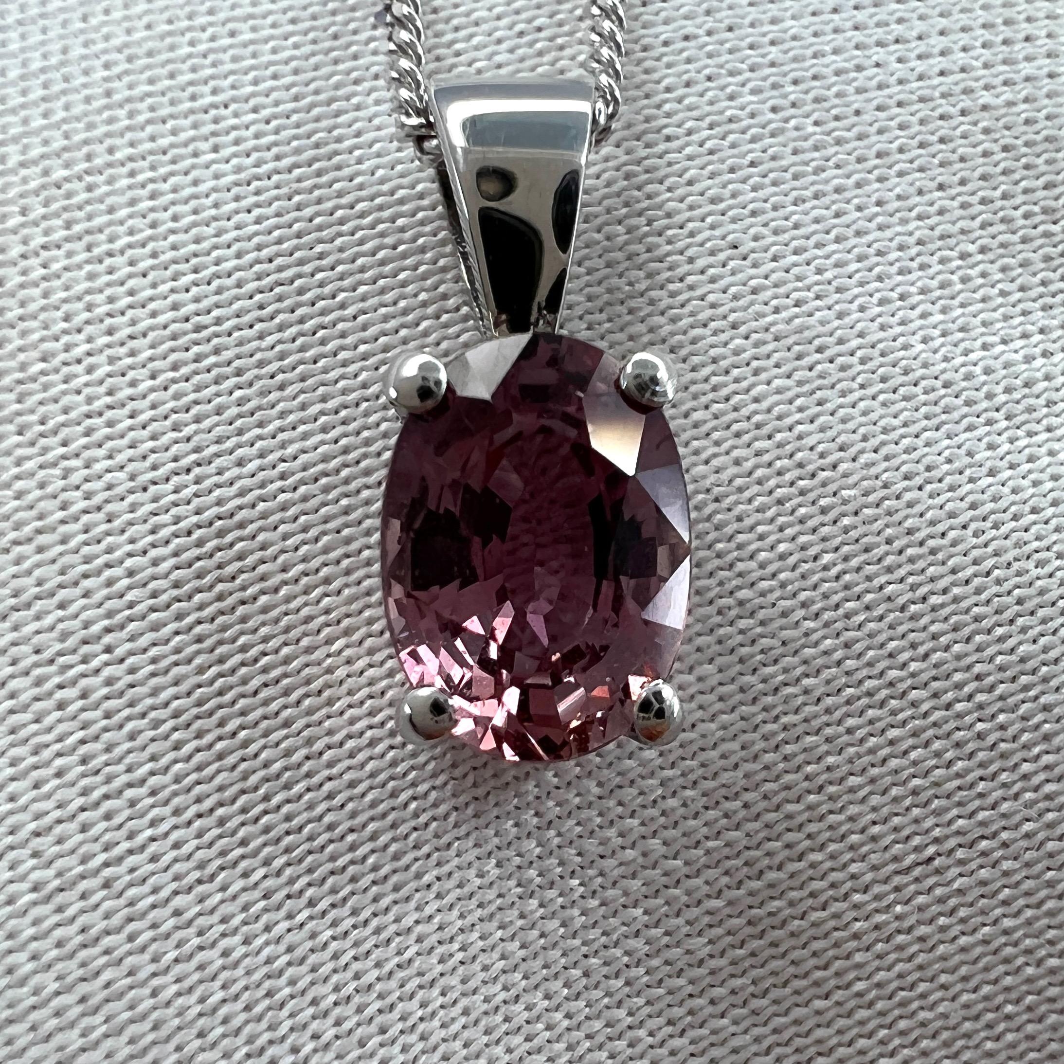 1.05ct IGI Certified Natural Untreated Pink Sapphire 18k White Gold Oval Pendant In New Condition For Sale In Birmingham, GB