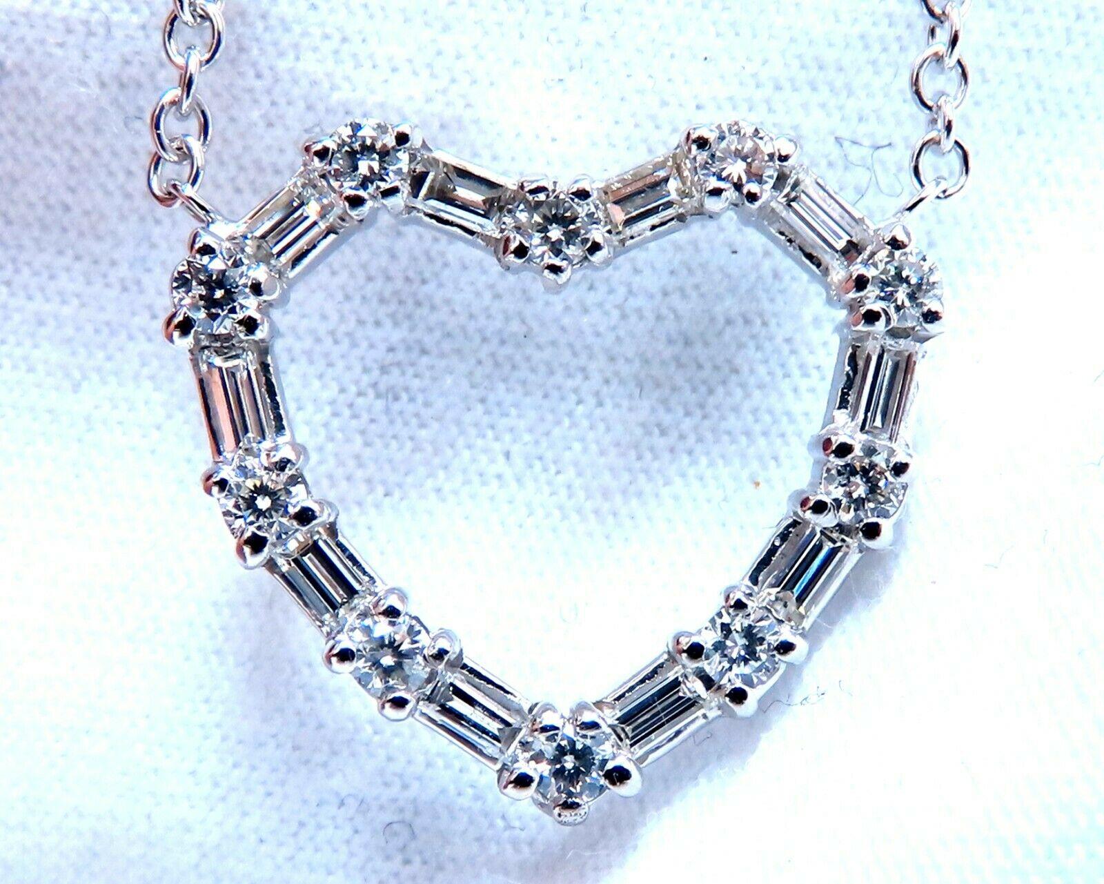 Taglio baguette 1.05ct Collana con cuore di diamanti naturali baguette e rotondi 14kt in vendita