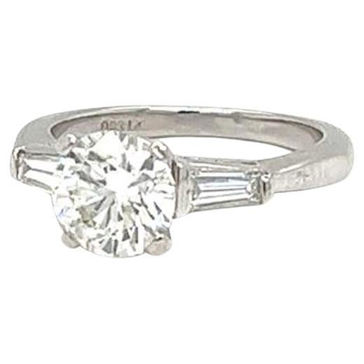 1.05ct Natural Round Diamond Platinum Ring With 0.40ct Pave Baguette Diamonds For Sale