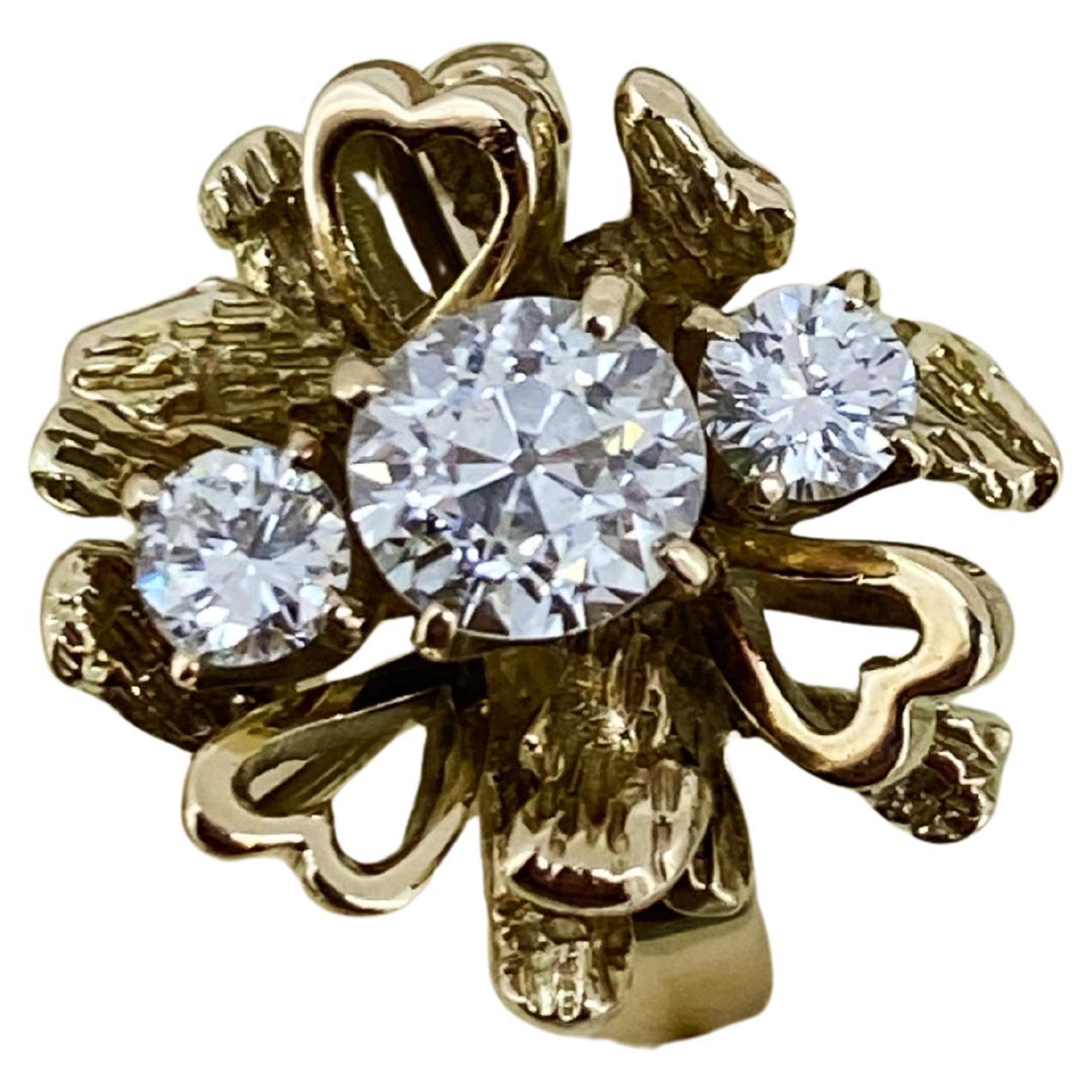 1.05ct Old-European Cut Three-Stone Diamond Retro Flower Ring in 14K Rose Gold In Excellent Condition For Sale In MELBOURNE, AU