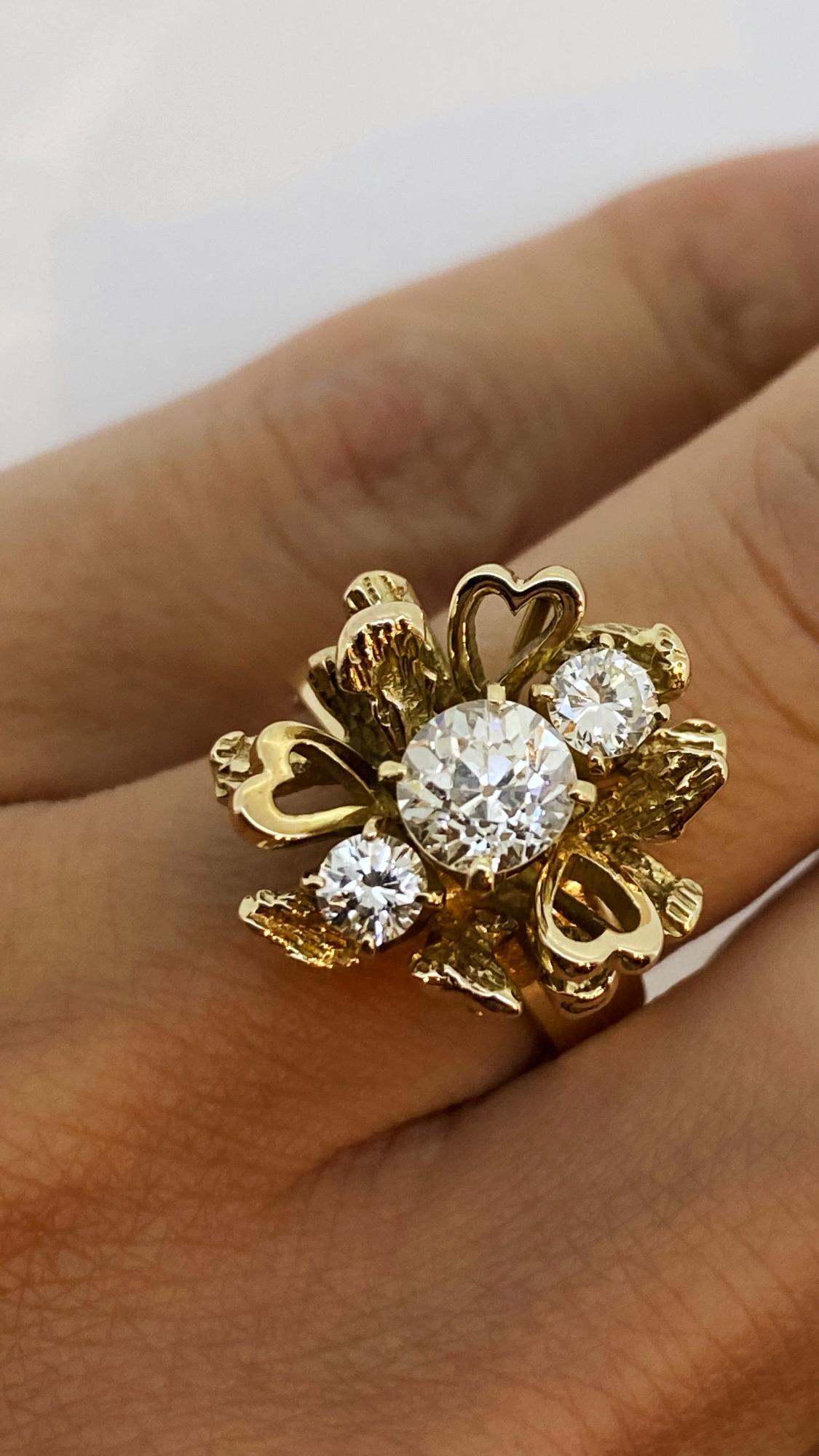 Women's 1.05ct Old-European Cut Three-Stone Diamond Retro Flower Ring in 14K Rose Gold For Sale