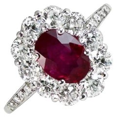 Bague de fiançailles en platine avec rubis naturel de taille ovale 1,05 carat, halo de diamants
