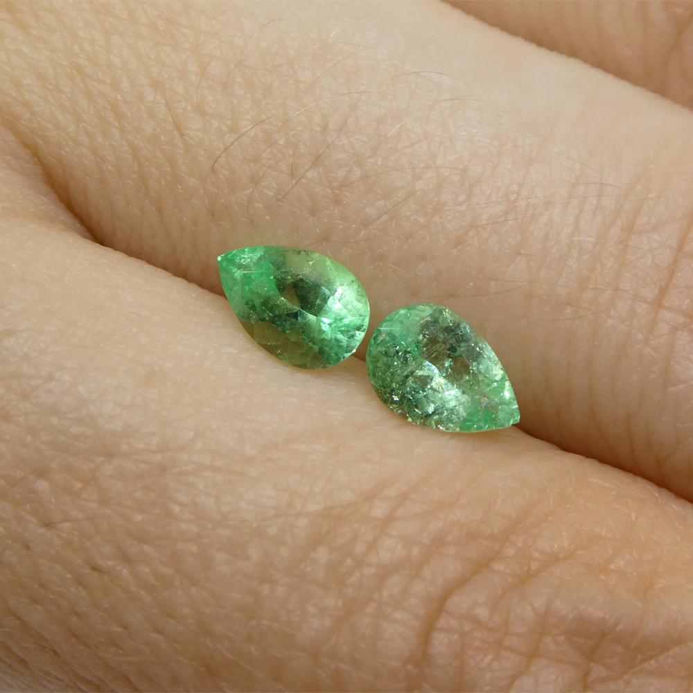 1.05ct Pair Pear Green Emerald from Colombia For Sale 8