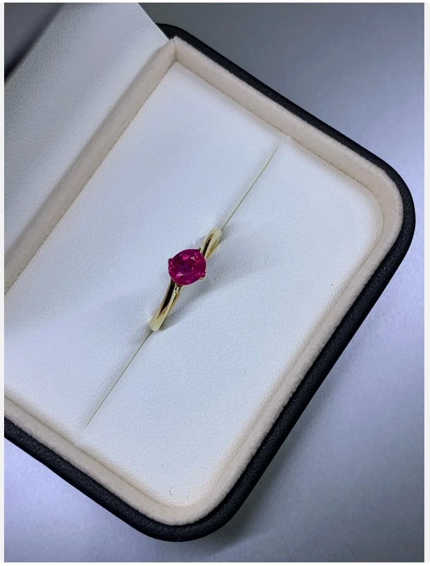 Oval Cut 1.05ct Ruby Burma Solitaire Engagement Ring 18ct Yellow Gold For Sale