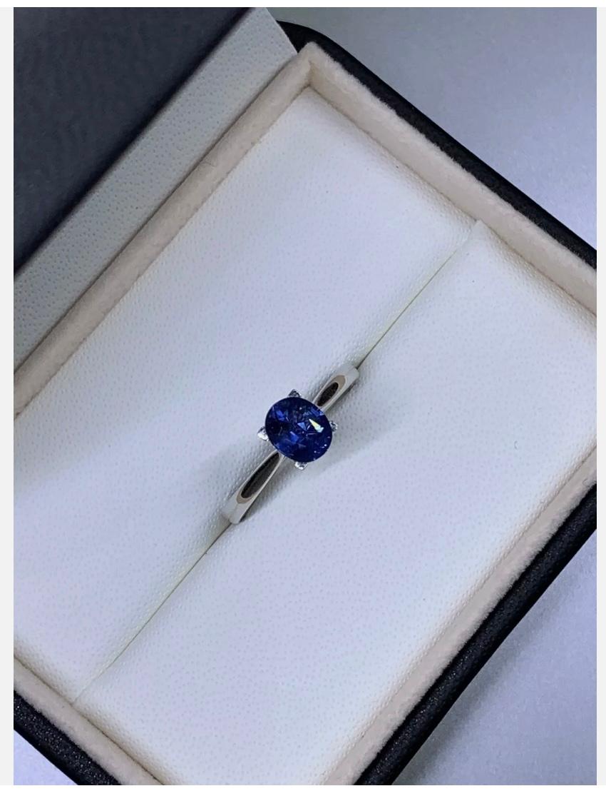 Round Cut 1.05ct Sapphire Royal Blue Solitaire Engagement Ring In 18ct White Gold For Sale