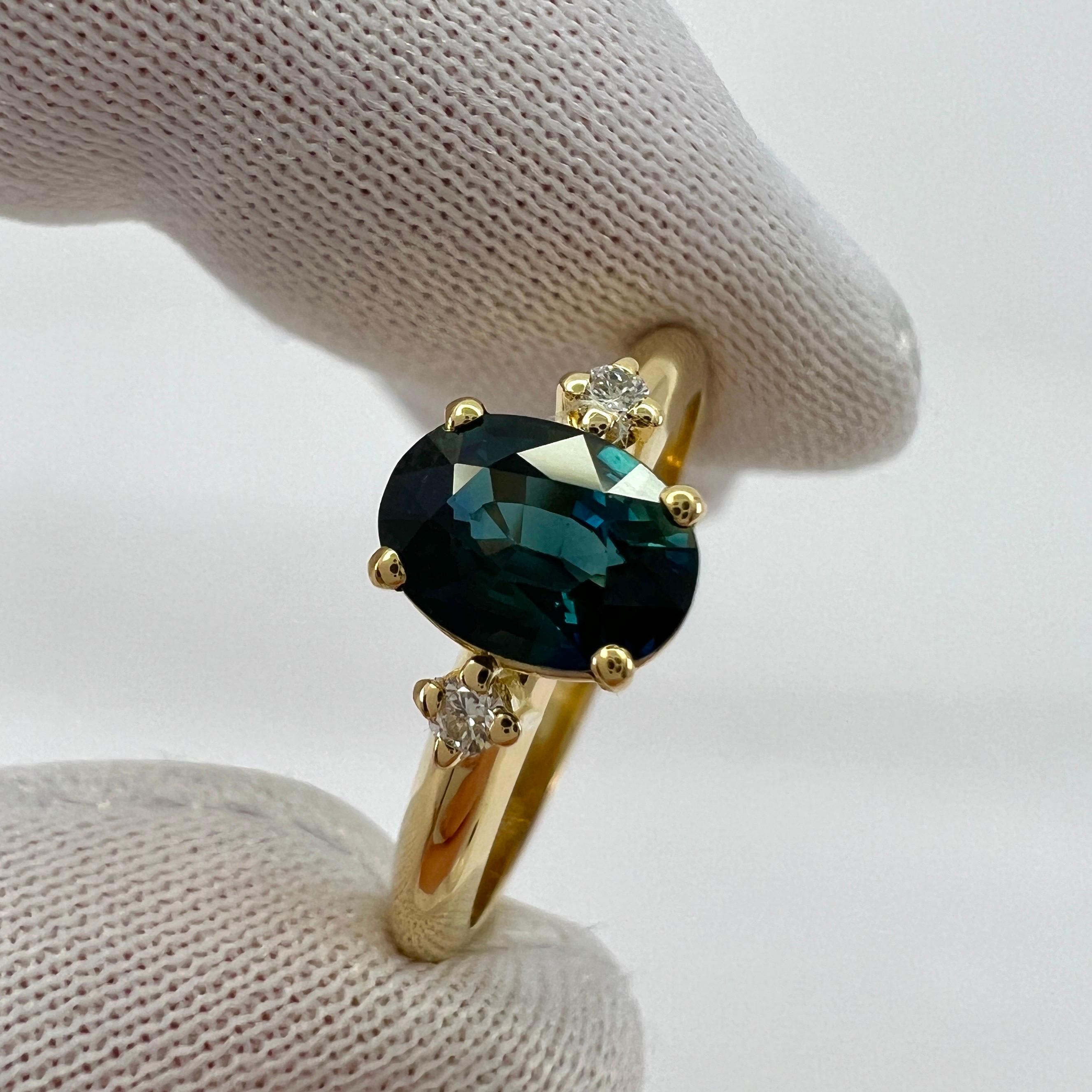 1.05ct Teal Green Blue Oval Cut Sapphire & Diamond Three Stone 18k Gold Ring For Sale 2
