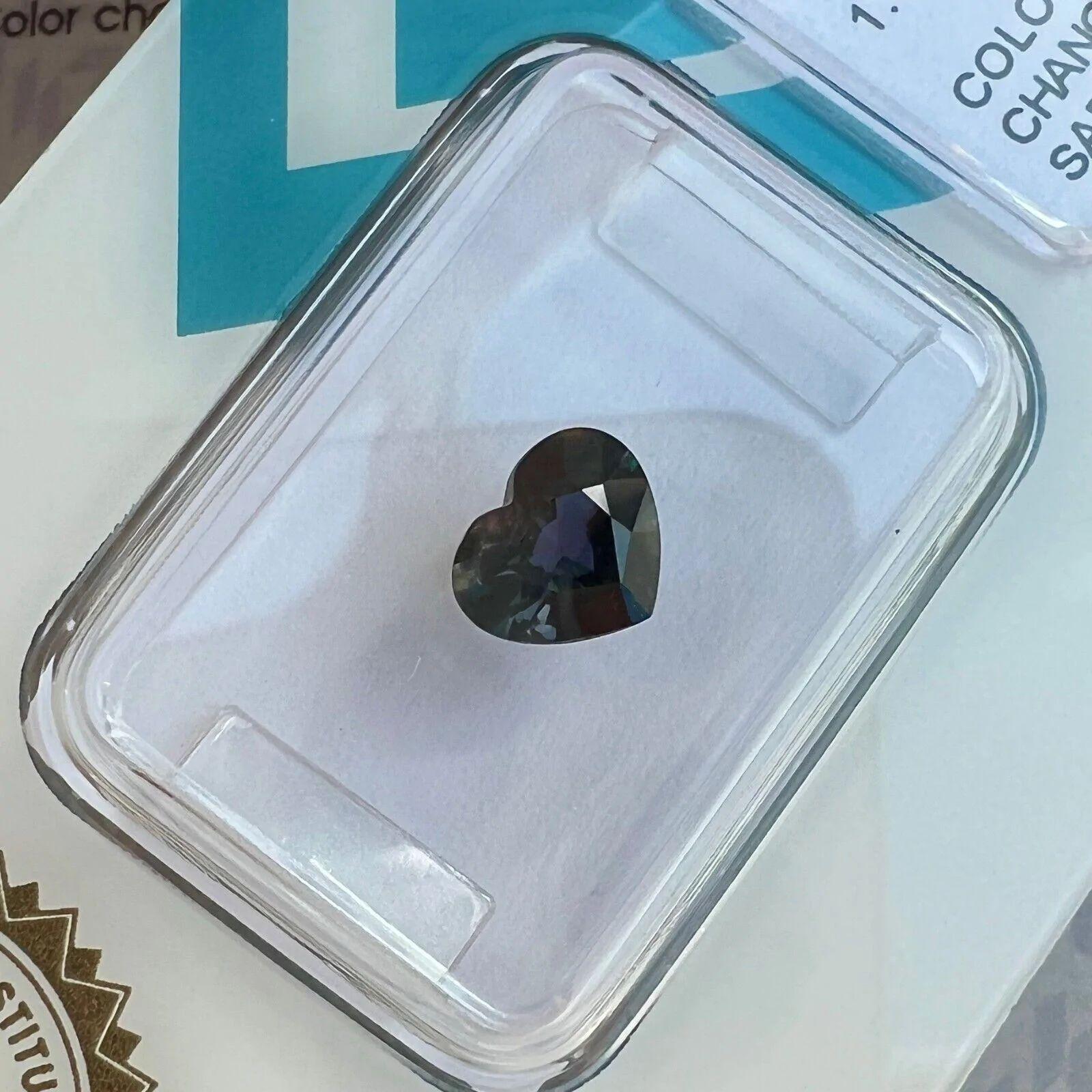 1.05ct Unheated Colour Change Heart Cut Sapphire Deep Purple Blue IGI Certified In New Condition For Sale In Birmingham, GB