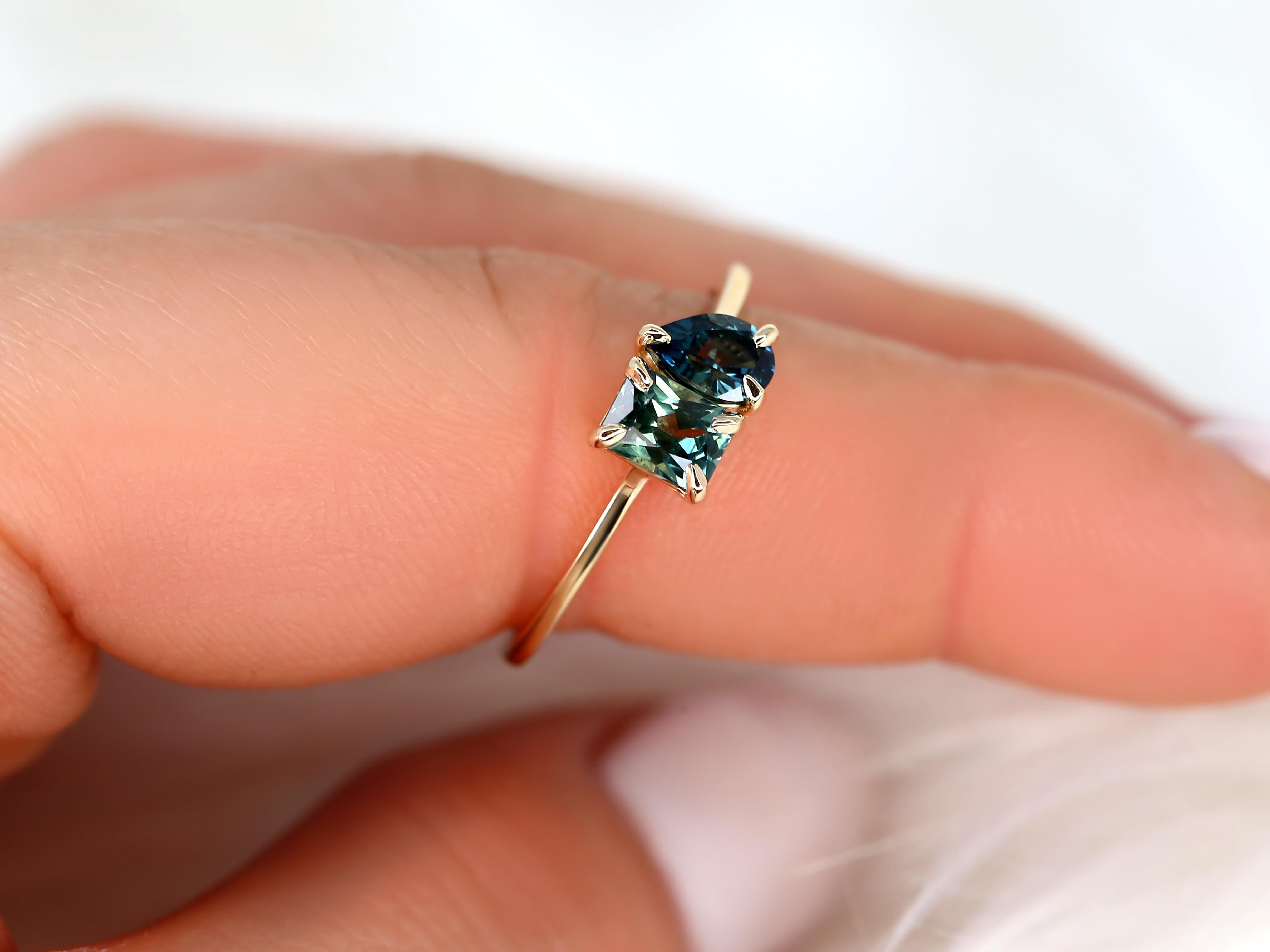 1.05cts Gemini 14kt Gold Ocean Teal Sapphire Toi Et Moi Ring In New Condition For Sale In Chicago, IL