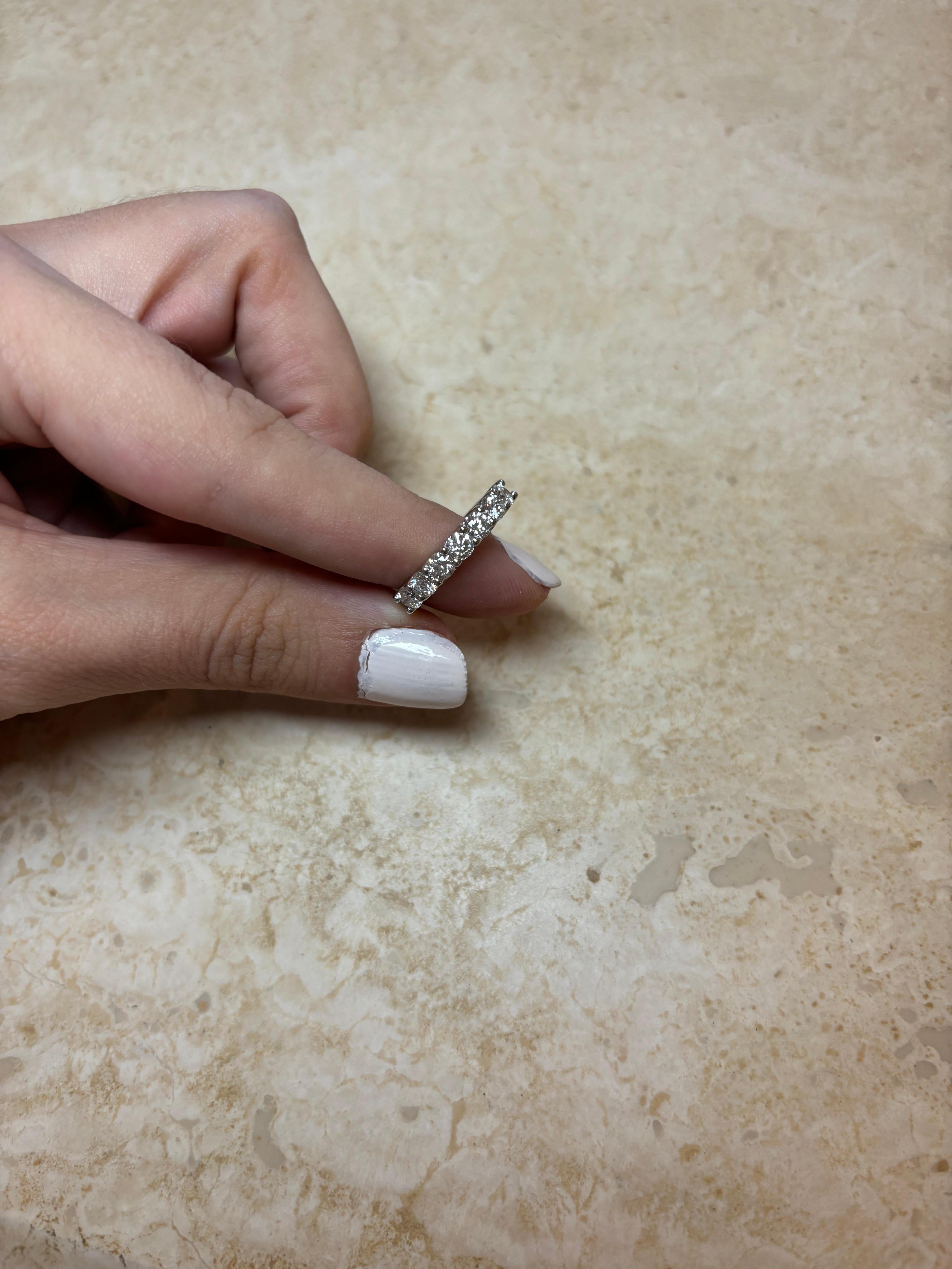 1.05cts Natural Diamond Ring, 18K White Gold In New Condition For Sale In Nicosia, CY