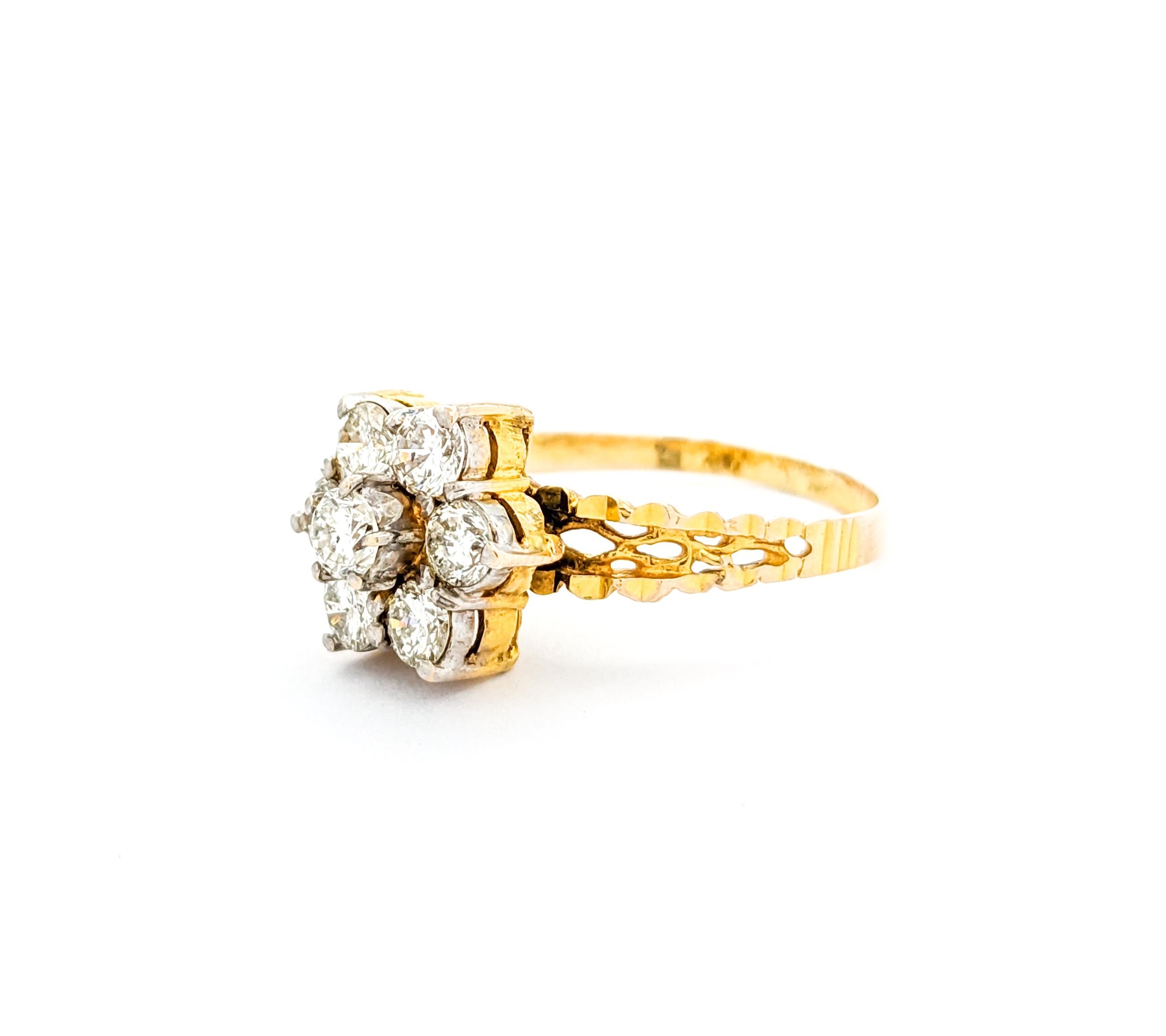 1.05ctw Diamond Ring In 22kt Yellow Gold For Sale 4