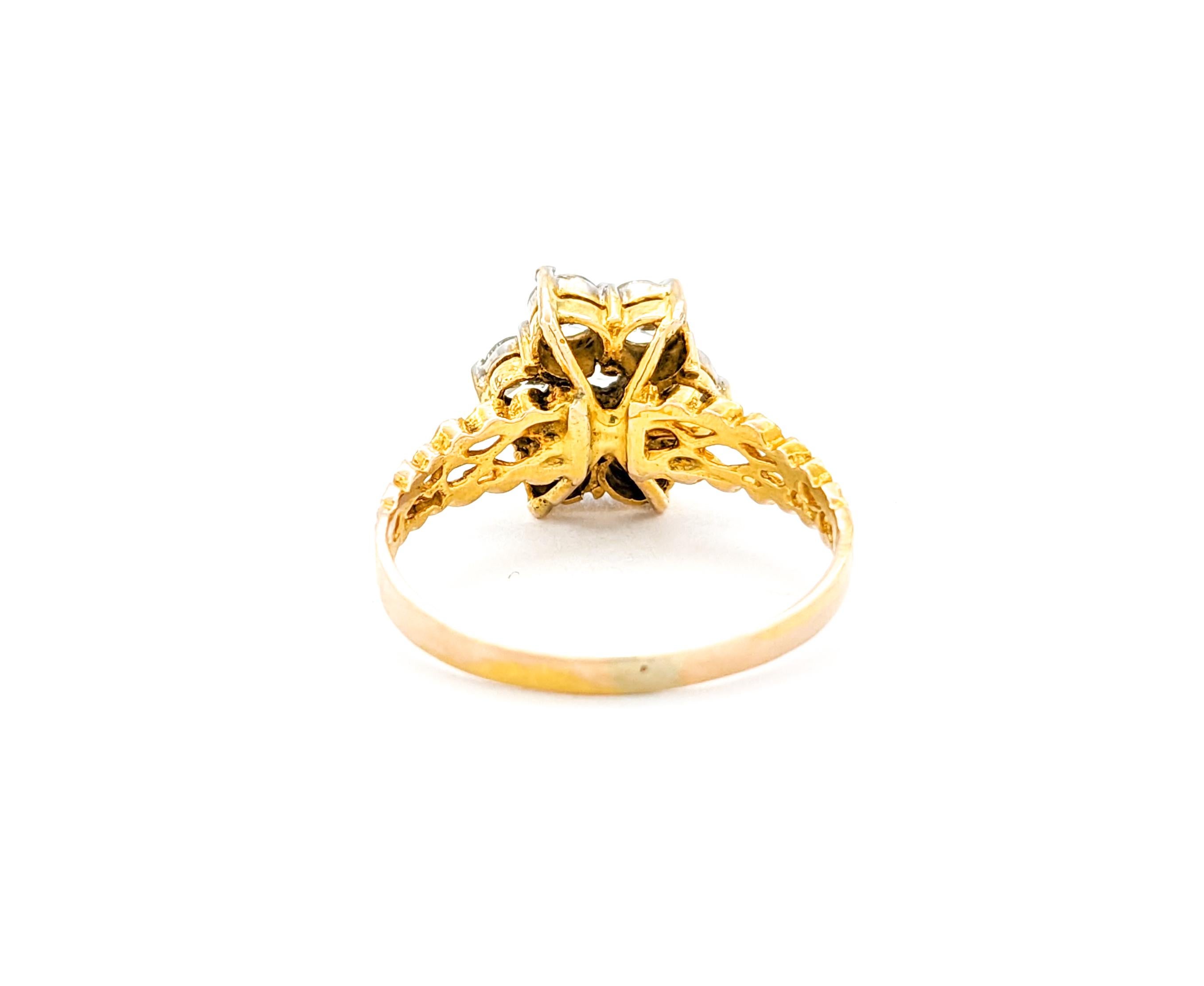 1.05ctw Diamond Ring In 22kt Yellow Gold For Sale 3