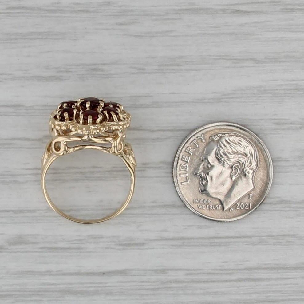 1.05ctw Garnet Flower Cluster Ring 14k Yellow Gold Size 4 Cocktail en vente 2