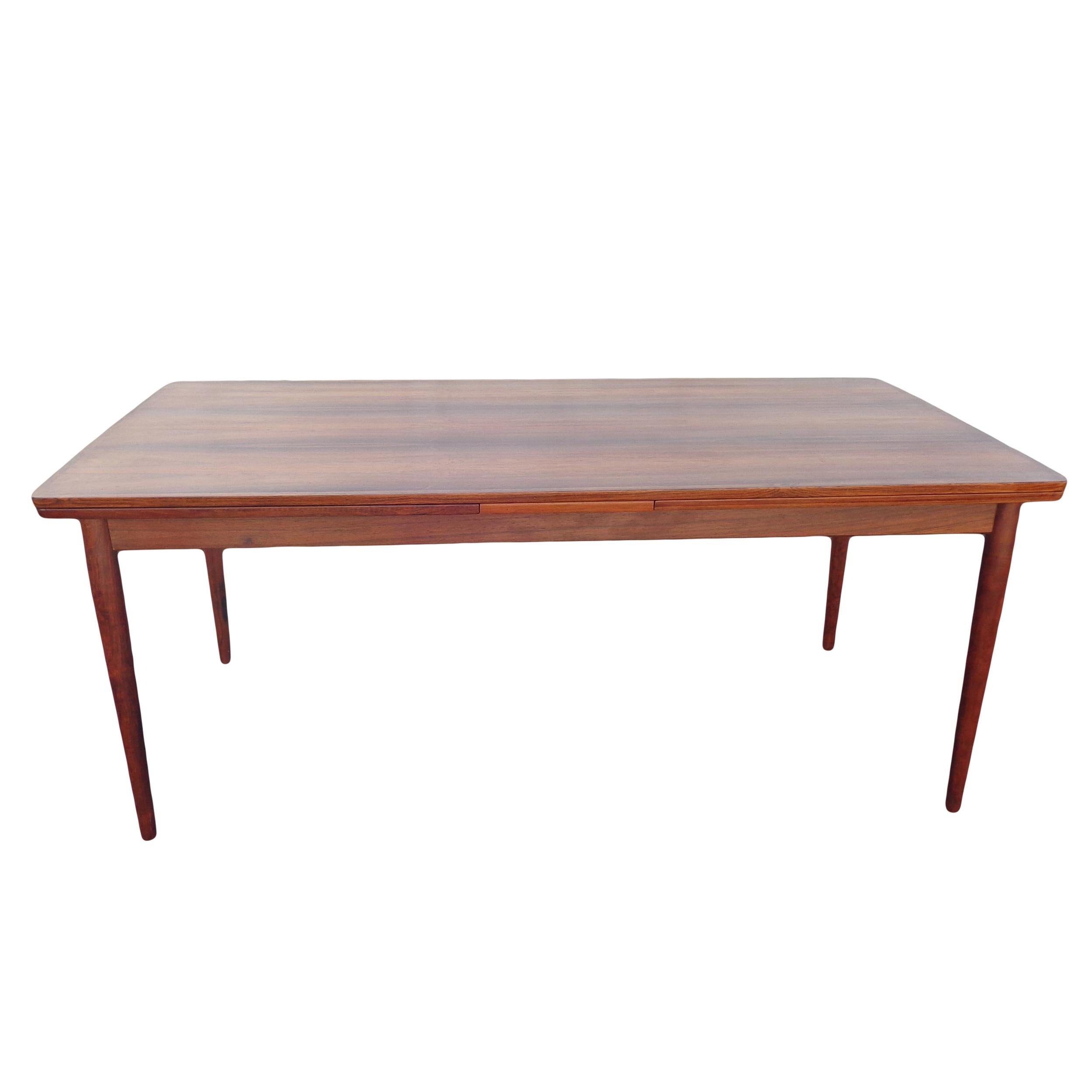Mid-Century Modern Table de salle à manger Niels Mller en bois de rose de 2,75 pieds (années 1960) en vente