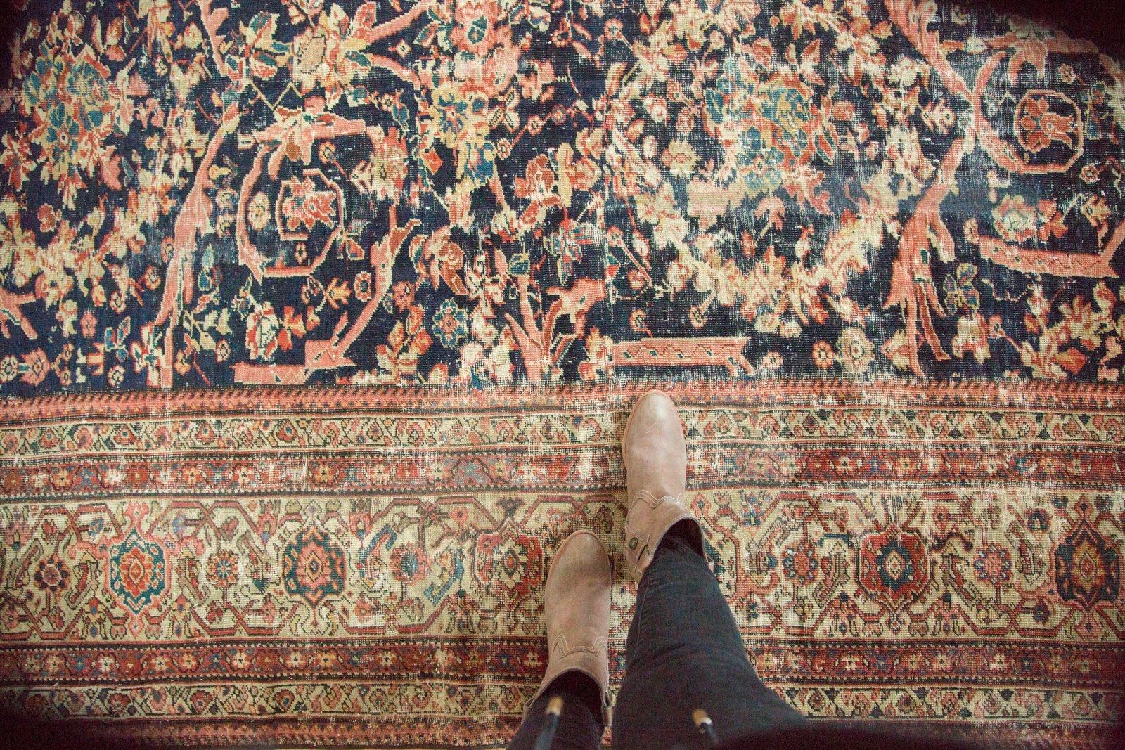 Antique Mahal Carpet 3