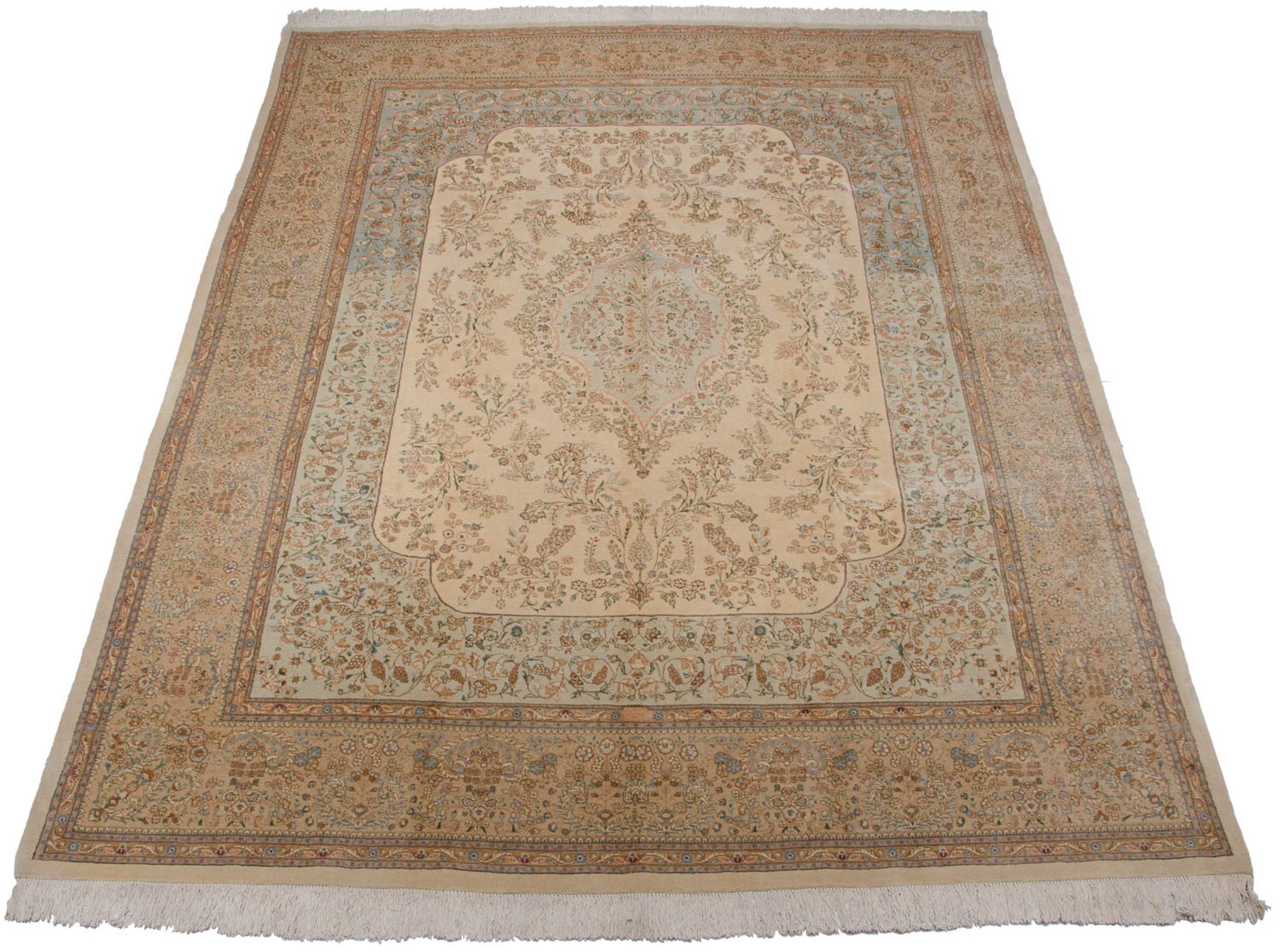 Vintage Tabriz Carpet For Sale 5