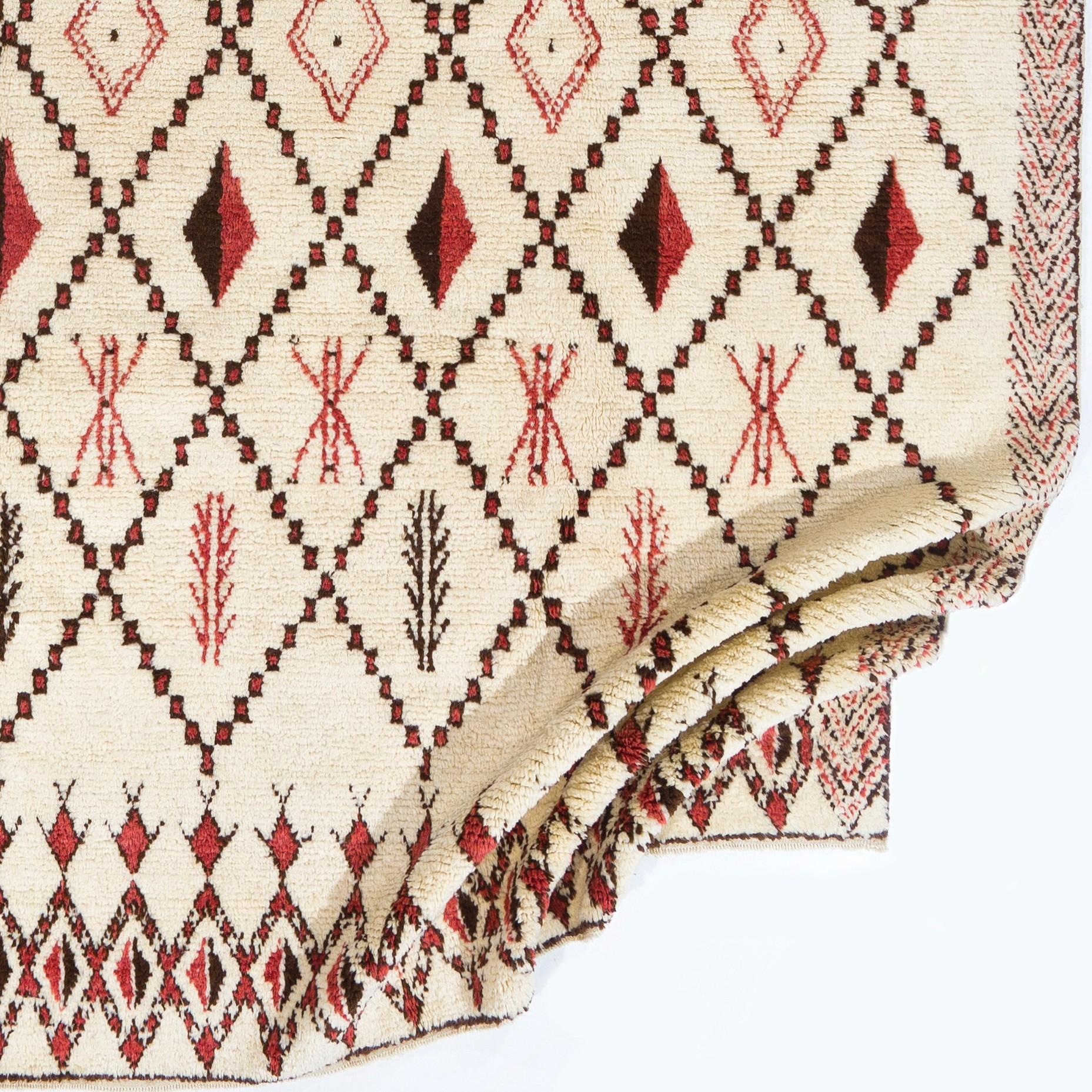 10.5x14.4 Ft Moderner marokkanischer Tulu-Wollteppich in Beige, Rot & Brown. Maßgeschneidert (Türkisch) im Angebot