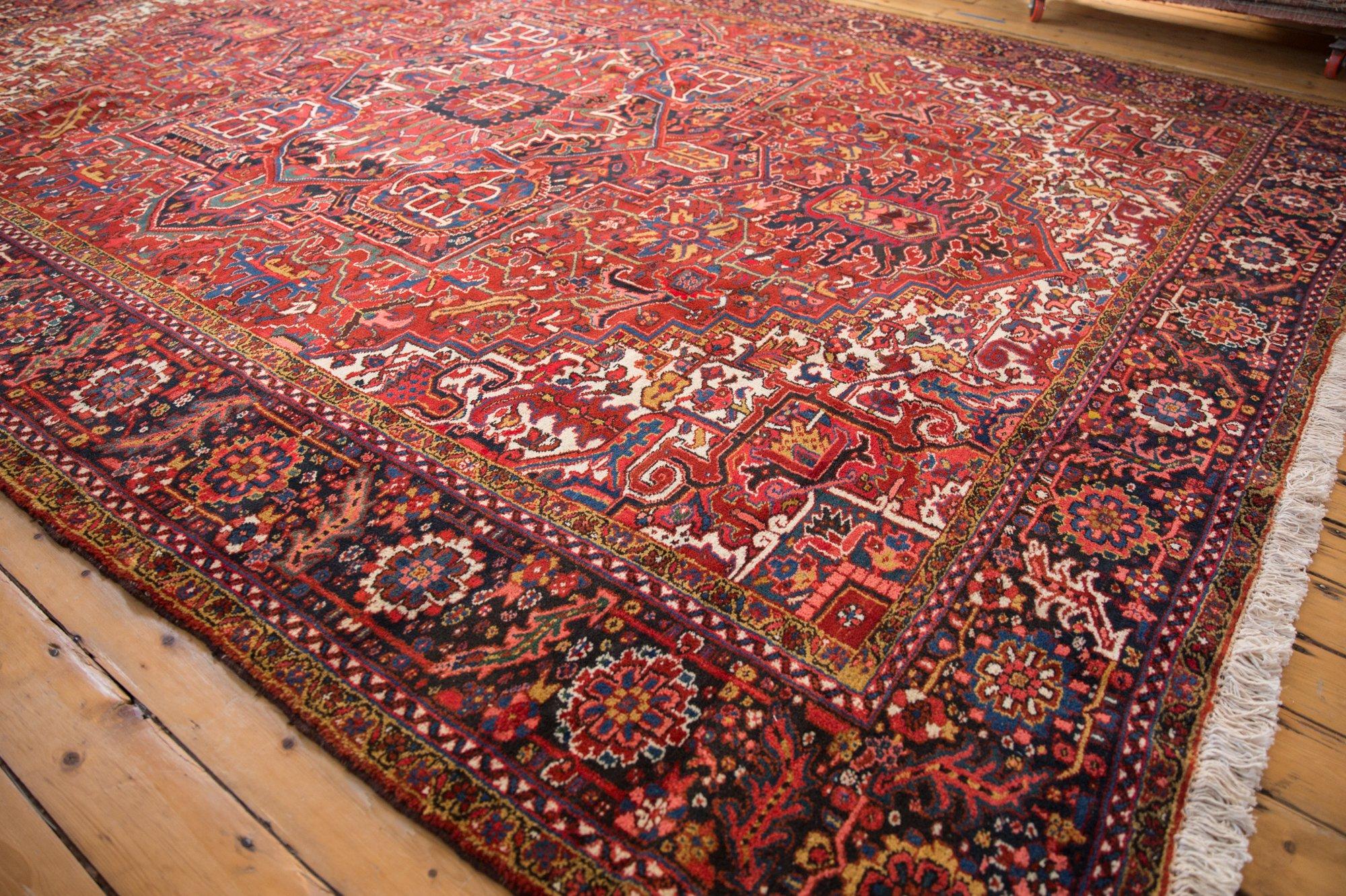 Vintage Heriz Carpet For Sale 2