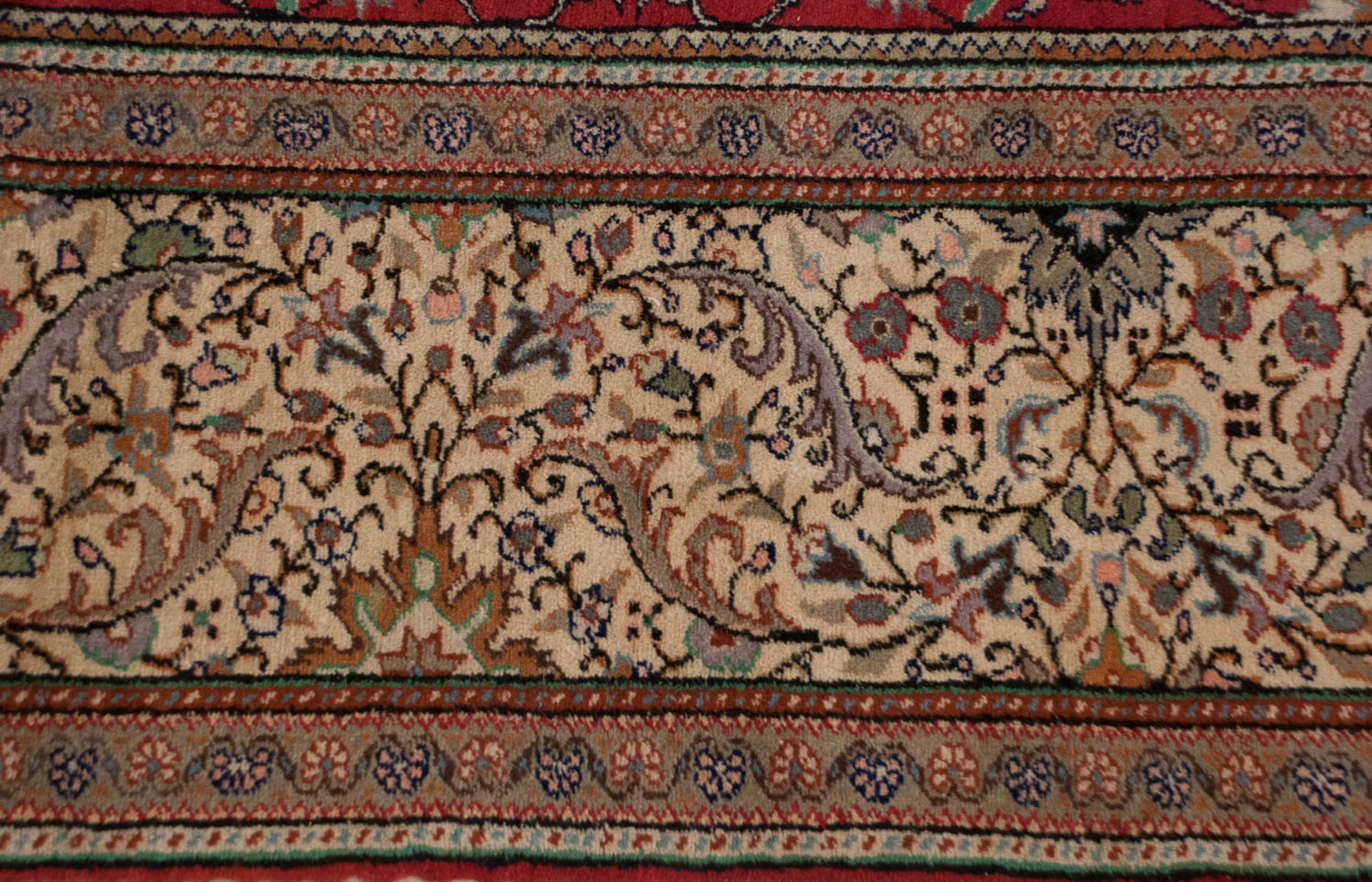 Vintage Kaisary Carpet  In Excellent Condition For Sale In Katonah, NY