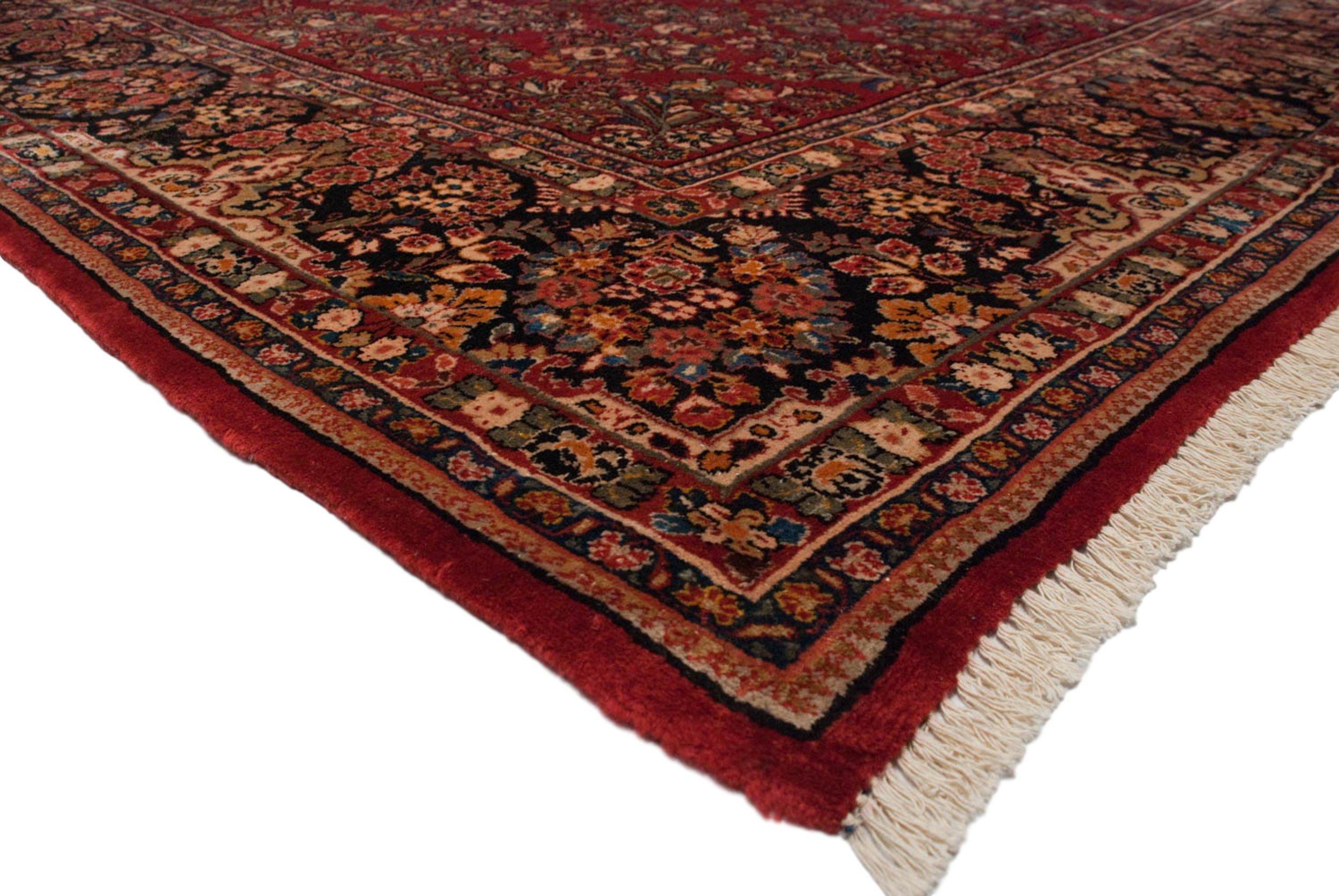 Vintage American Sarouk Carpet For Sale 4