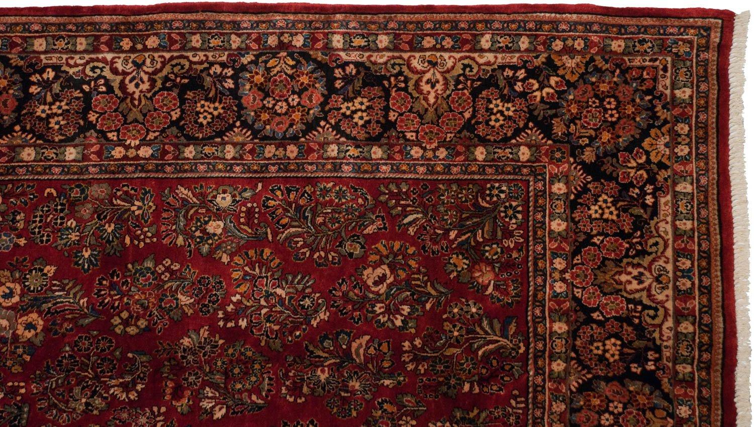 Vintage American Sarouk Carpet In Excellent Condition For Sale In Katonah, NY