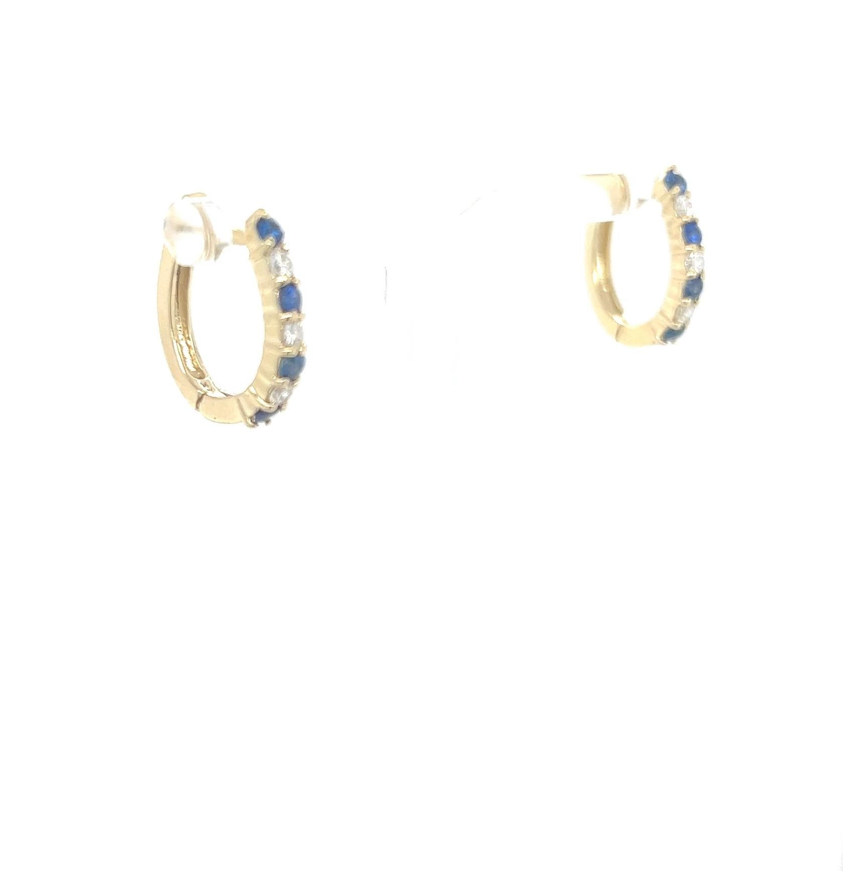 Contemporary 1.06 Carat Blue Sapphire Diamond Yellow Gold Earrings For Sale