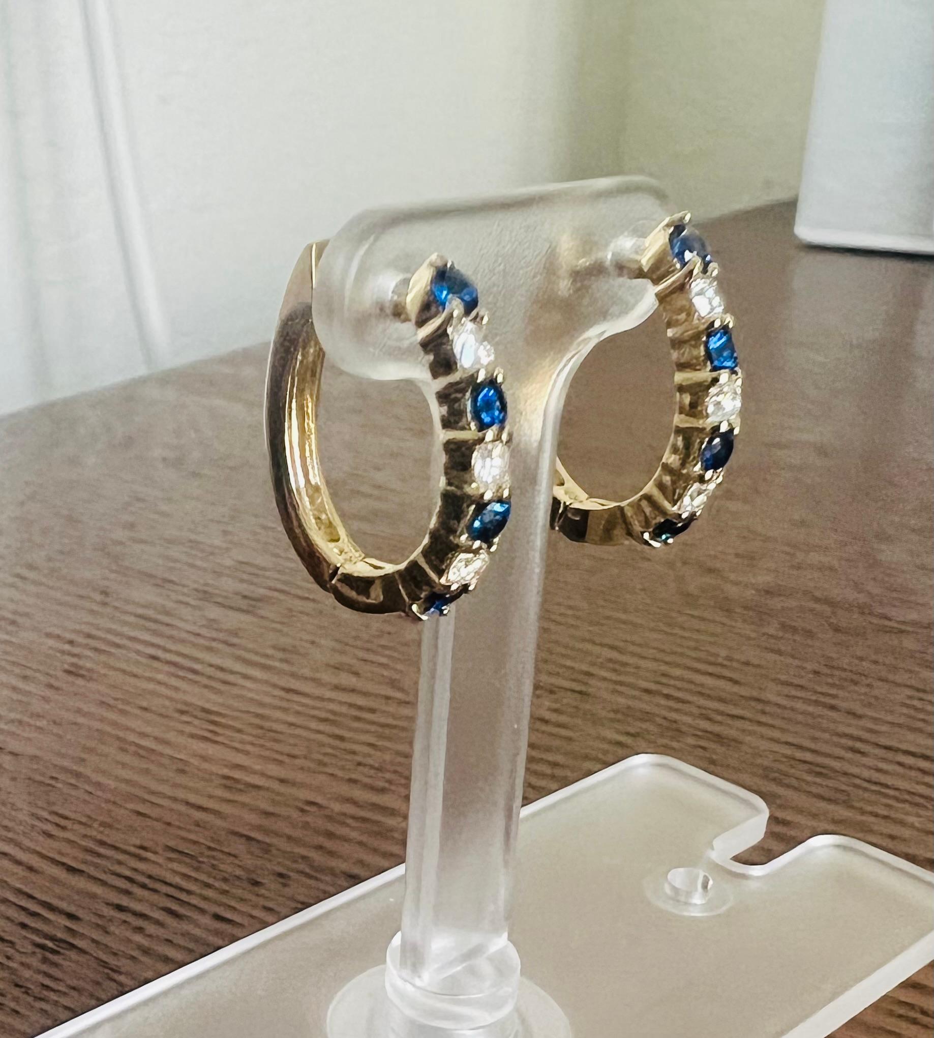 1.06 Carat Blue Sapphire Diamond Yellow Gold Earrings For Sale 2