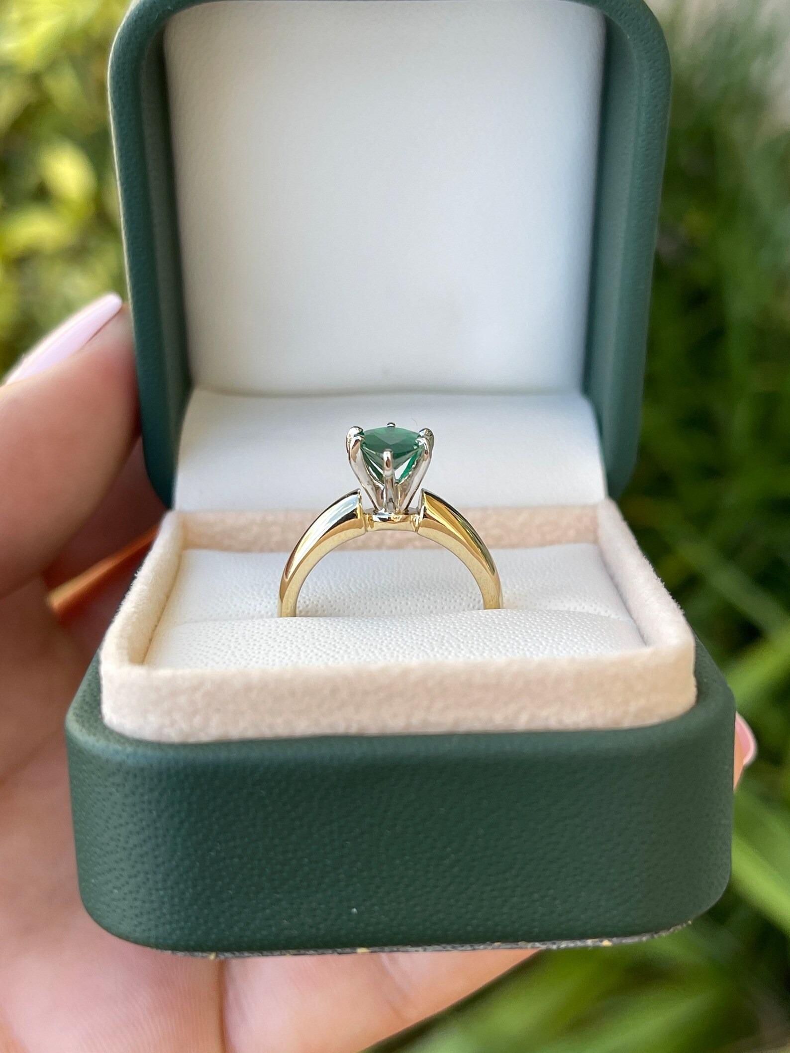 Pear Cut 1.06 Carat Dark Green Emerald Six Prong Solitaire Two Toned Engagement Ring 14K For Sale