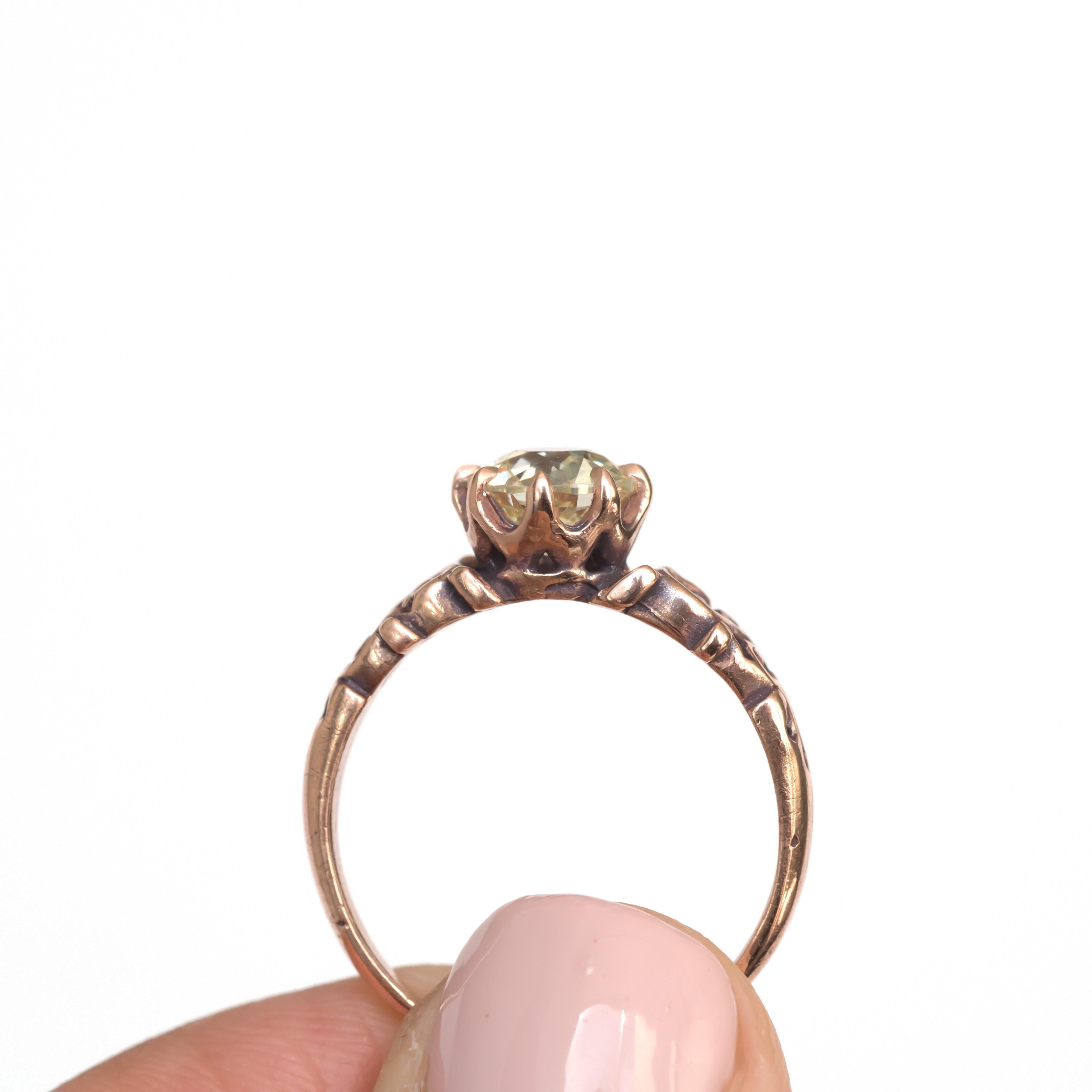 Women's 1.06 Carat Diamond Rose Gold Engagement Ring For Sale