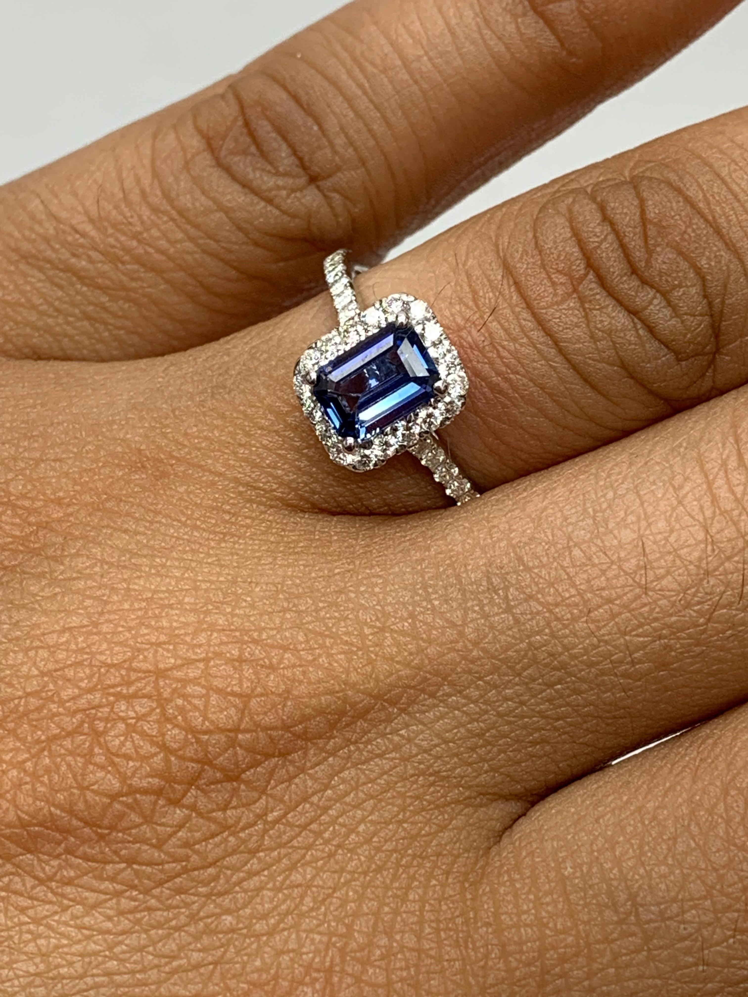 1,06 Karat Smaragdschliff Blauer Saphir Diamant-Verlobungsring aus 14K Weißgold im Angebot 7
