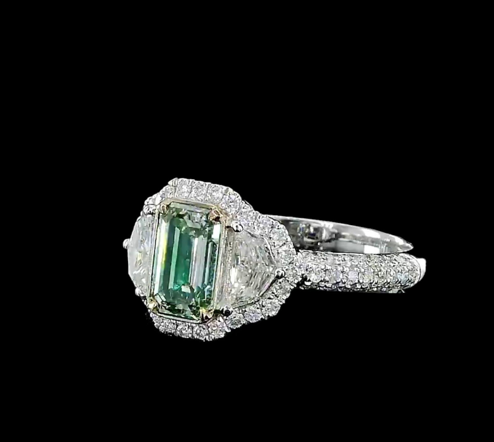 **100% NATURAL FANCY COLOUR DIAMOND JEWELRY**

✪ Jewelry Details ✪

♦ MAIN STONE DETAILS

➛ Stone Shape: Emerald
➛ Stone Color: Fancy Green
➛ Stone Clarity: VS
➛ Stone Weight: 1.06 carats
➛ AGL certified

♦ SIDE STONE DETAILS

➛ Side white diamonds
