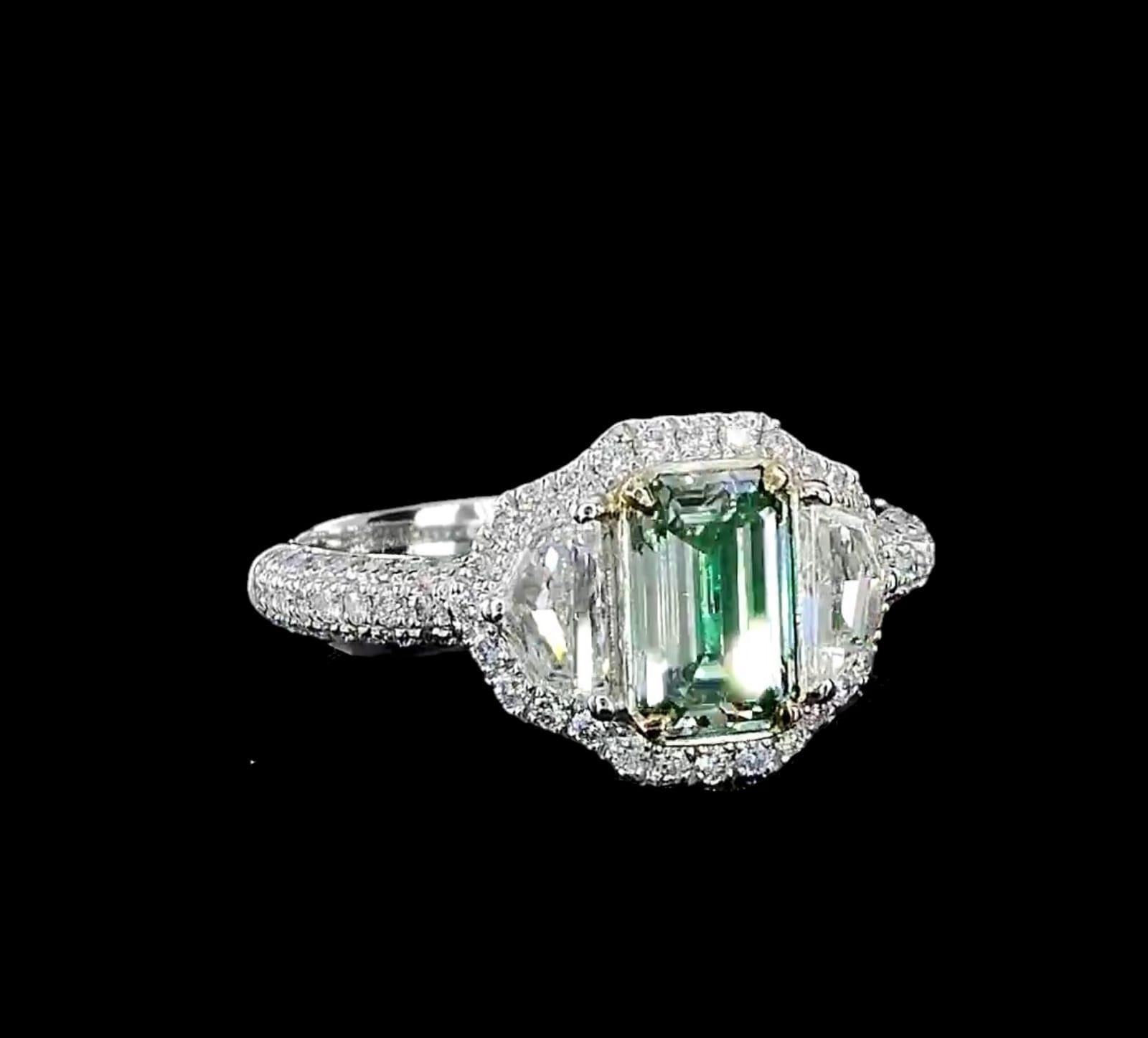 1.06 Carat Fancy Green Diamond Ring VS Clarity AGL Certified In New Condition For Sale In Kowloon, HK
