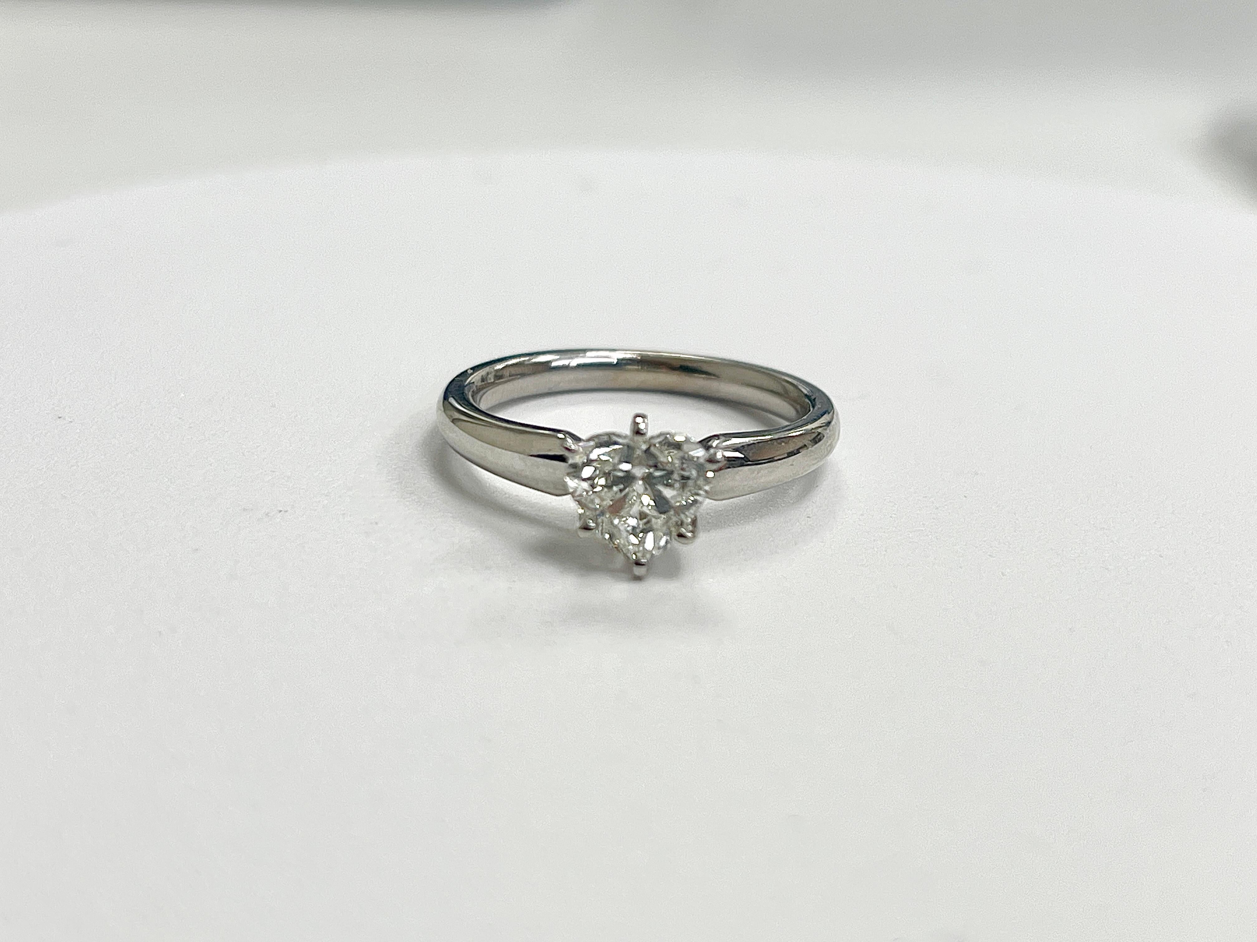 Modern 1.06 Carat Heart Shaped Lab Diamond in 14K White Gold For Sale