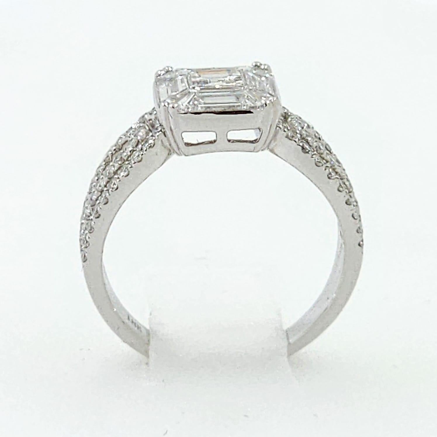 1.06 Carat Illusion Setting Diamonds Ring in 18K White Gold In New Condition For Sale In Hong Kong, HK