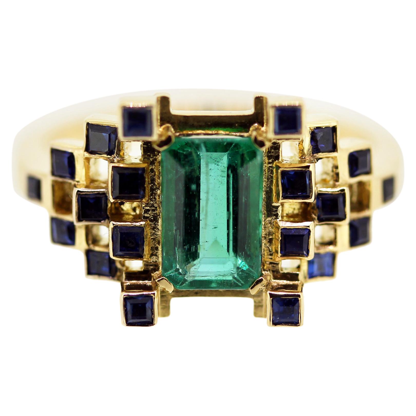 MAIKO NAGAYAMA 1.06 Carat Natural Emerald and Sapphire Engagement Ring For Sale