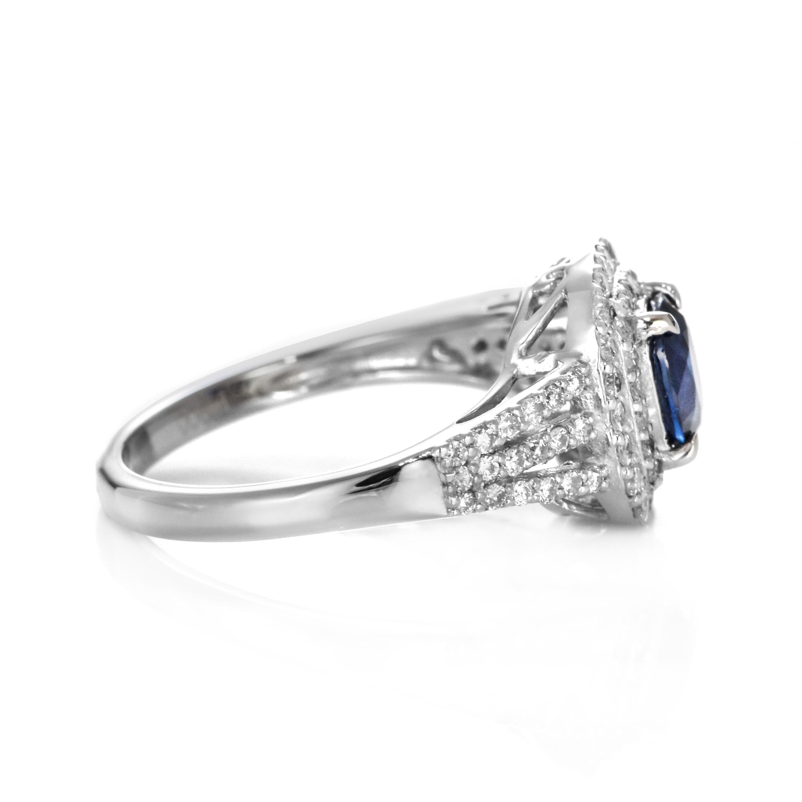 1.06 Carat Natural Royal Blue, No Heat Sapphire & Diamond Ring Made in Platinum For Sale 5