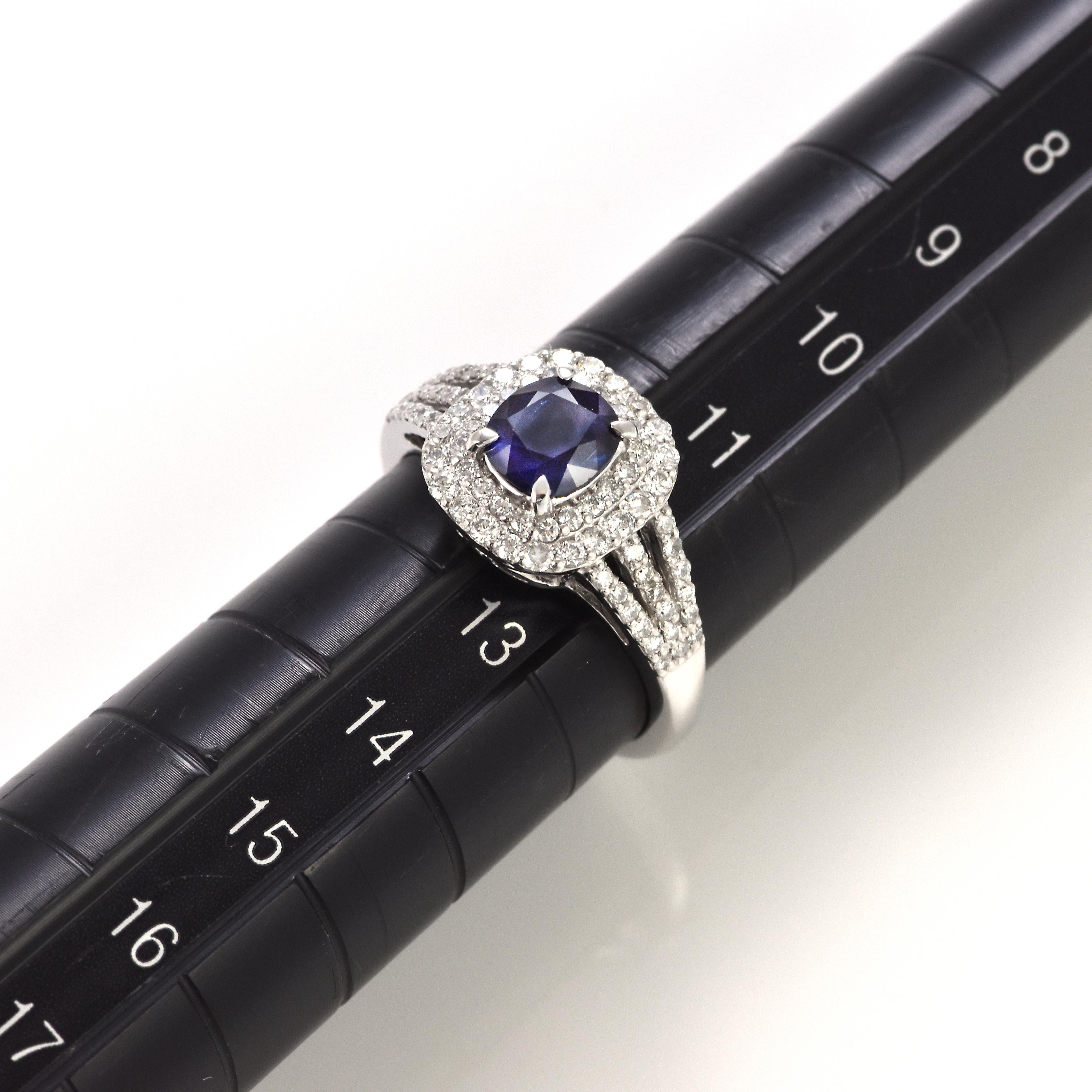 1.06 Carat Natural Royal Blue, No Heat Sapphire & Diamond Ring Made in Platinum For Sale 2