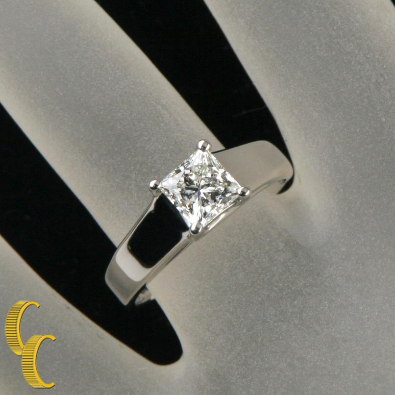 1.06 Carat Princess Cut Diamond Solitaire Platinum Engagement Ring In Excellent Condition In Sherman Oaks, CA