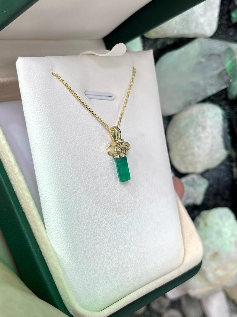 Modern 1.06 Carat Rough Colombian Emerald Pendant  14K Gold Vivid Green Crystal For Sale