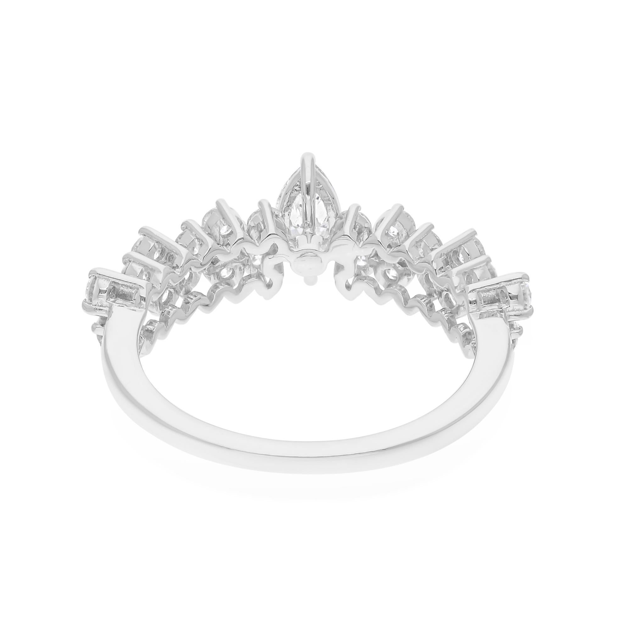 1,06 Karat SI/H Marquise Diamantring aus 18 Karat Weißgold mit rundem Brillantschliff (Moderne) im Angebot