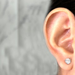 1.06 Carat Total Weight Diamond Stud Earrings