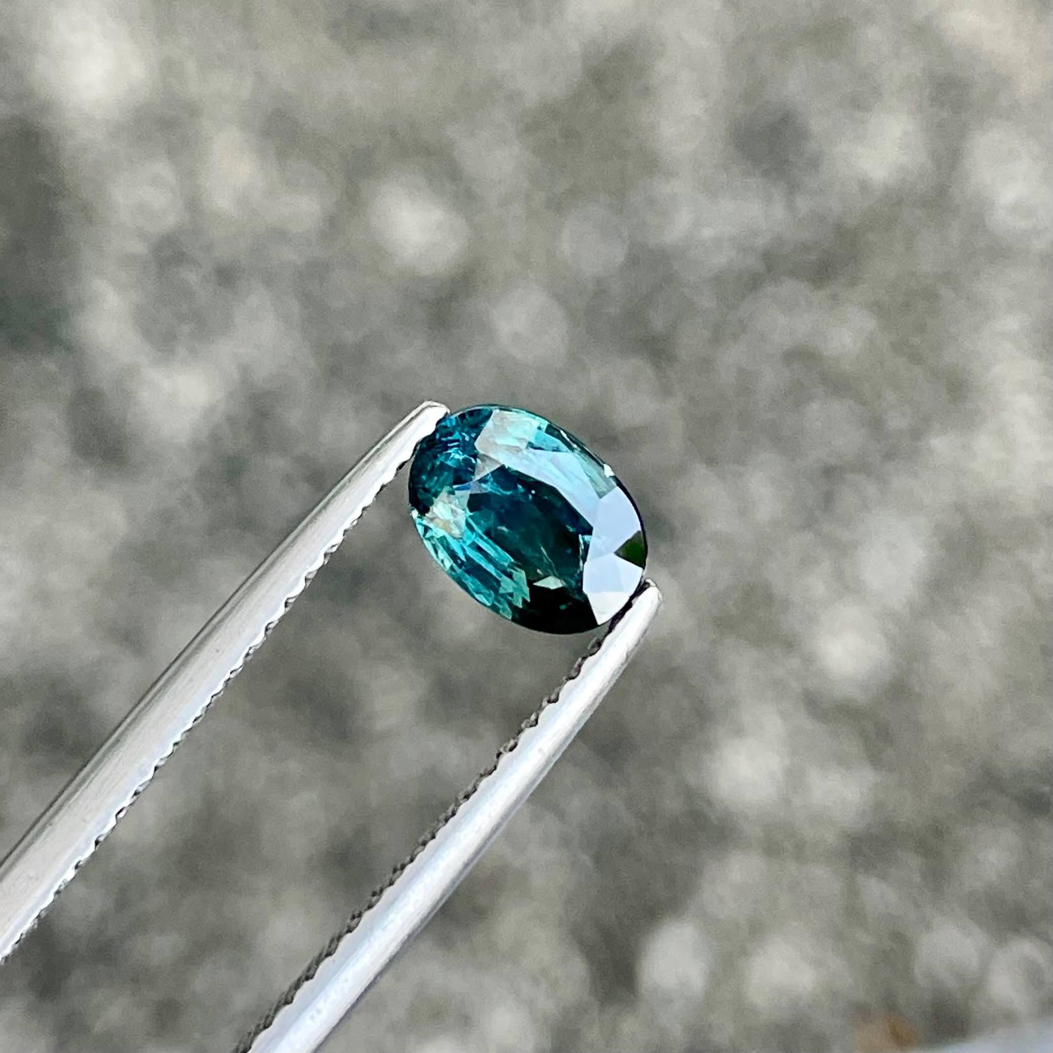 1,06 Karat Teal Blauer Saphir Stein Ovalschliff Madagaskar's Edelstein für Damen oder Herren im Angebot
