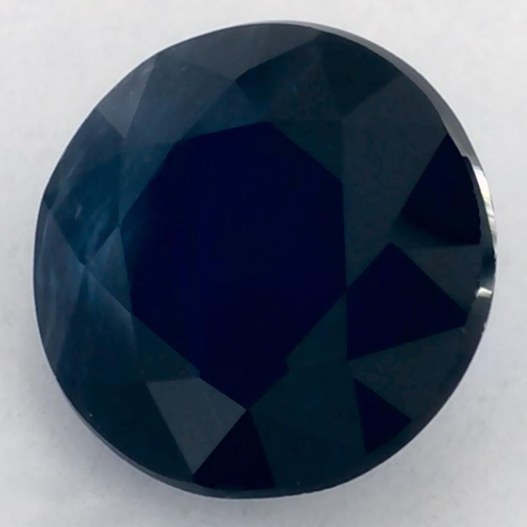 Ce saphir bleu naturel offre élégance et sophistication. Avec sa riche saturation de couleurs et sa coupe précise, il constitue la pièce maîtresse parfaite pour une bague de fiançailles ou une conception de bijoux de luxe.

Ce saphir provient du Sri
